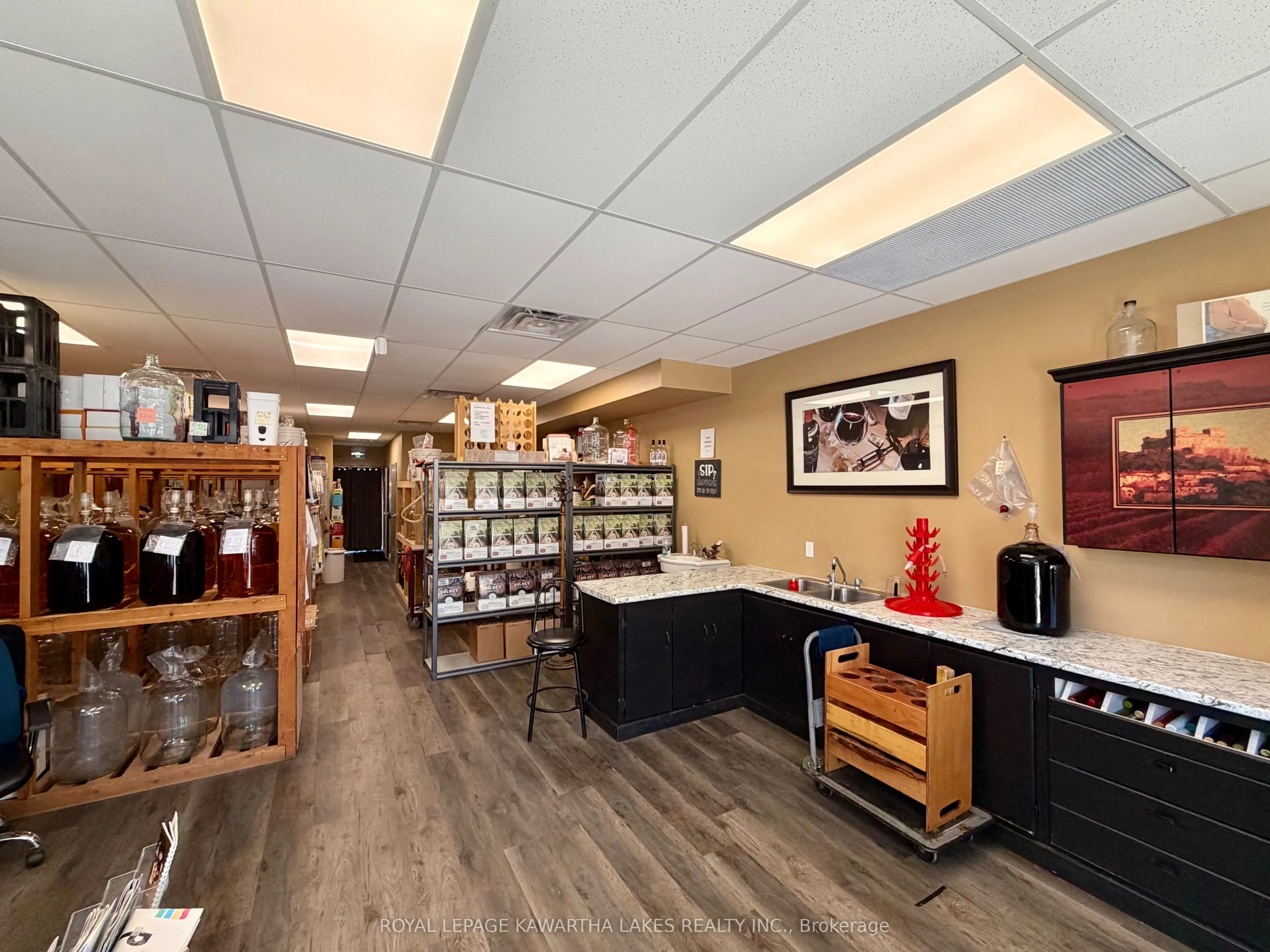 448 Osborne Street, #1