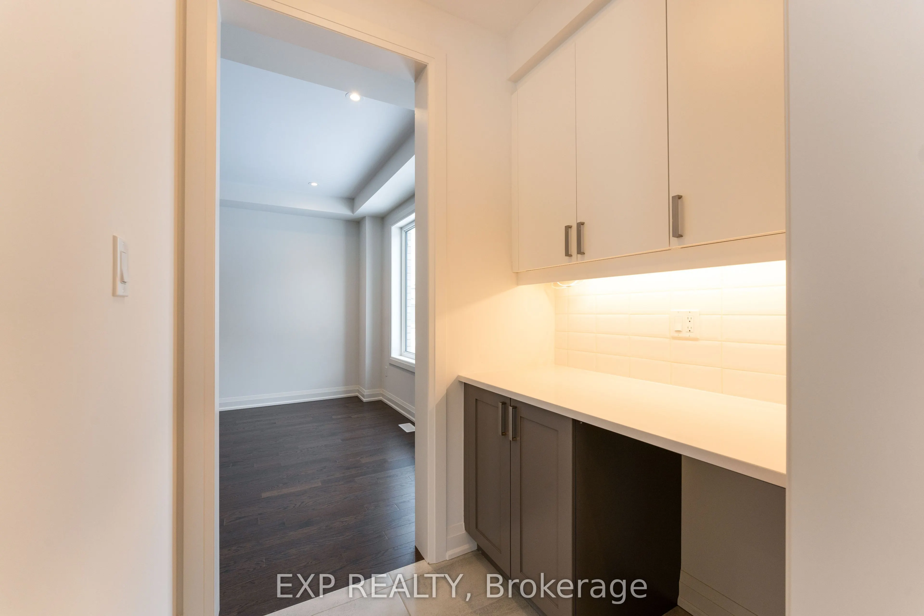 5 Mayflower Gardens