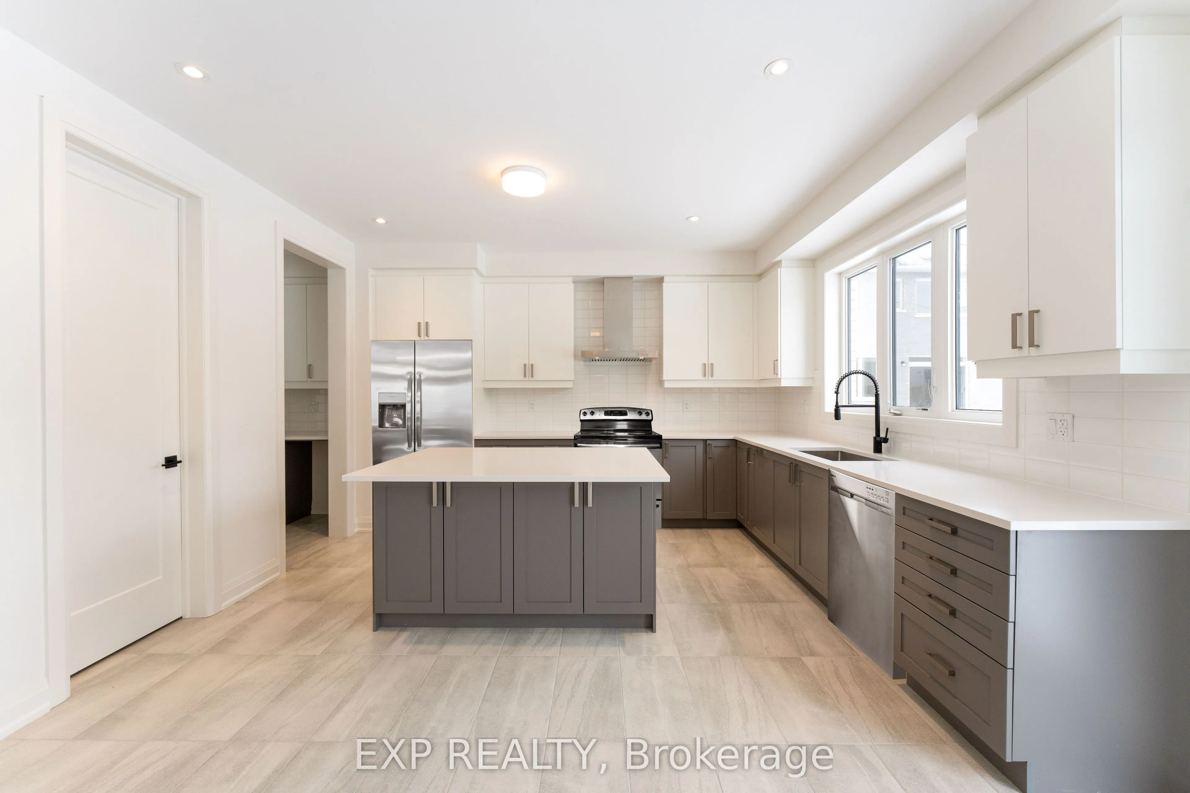 5 Mayflower Gardens