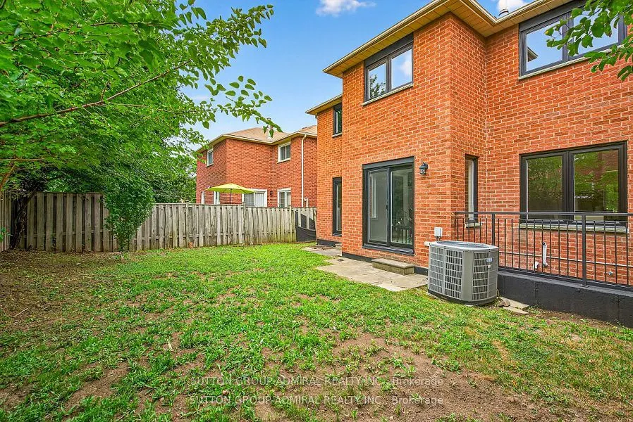 43 Keremeos Crescent