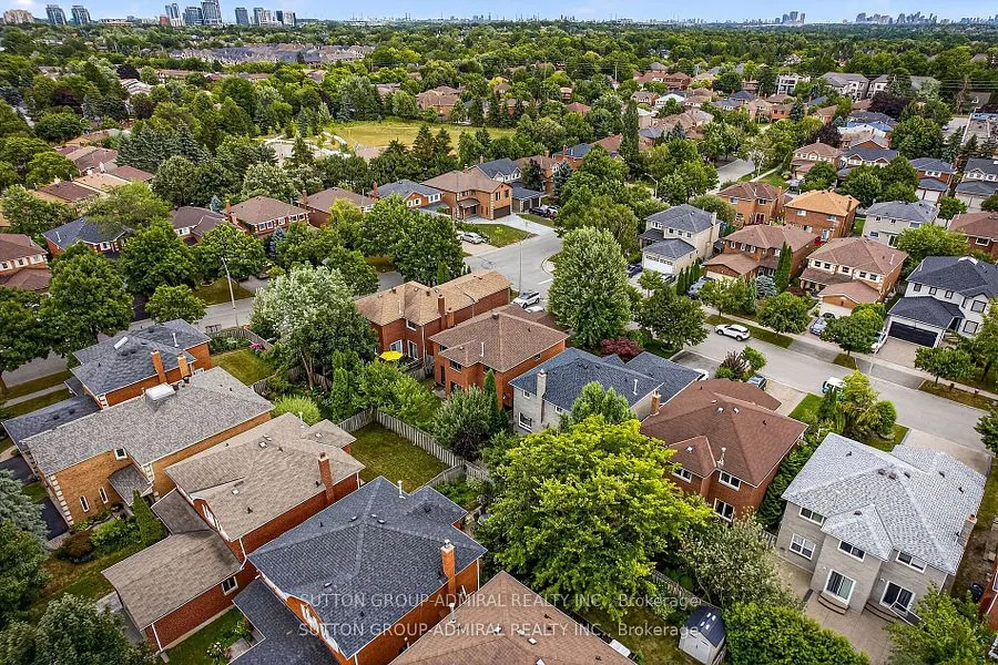 43 Keremeos Crescent