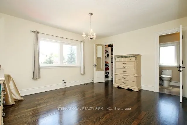 7 Elderwood Drive