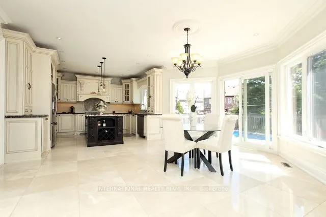 7 Elderwood Drive