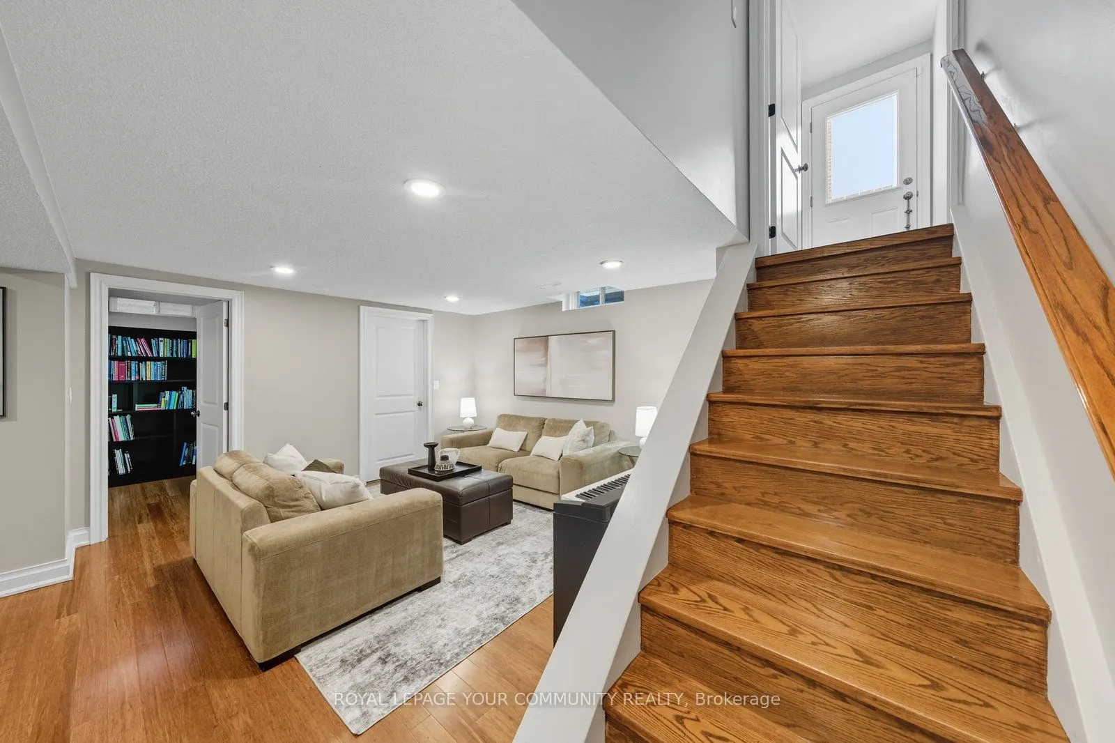 32 Ravengloss Drive