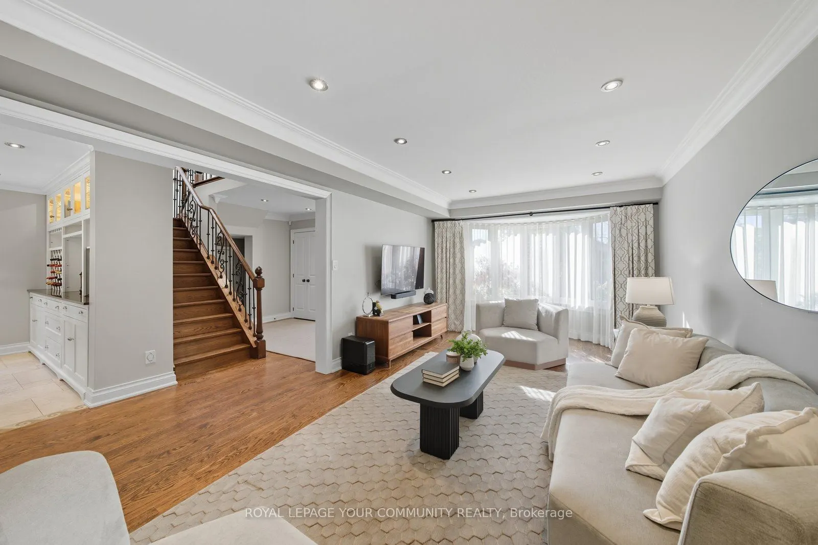 32 Ravengloss Drive
