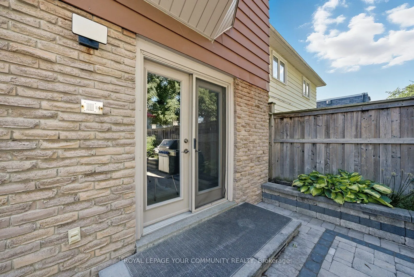 32 Ravengloss Drive
