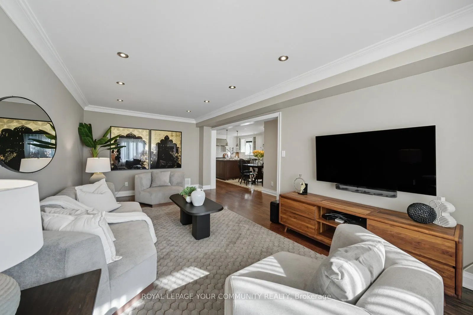 32 Ravengloss Drive