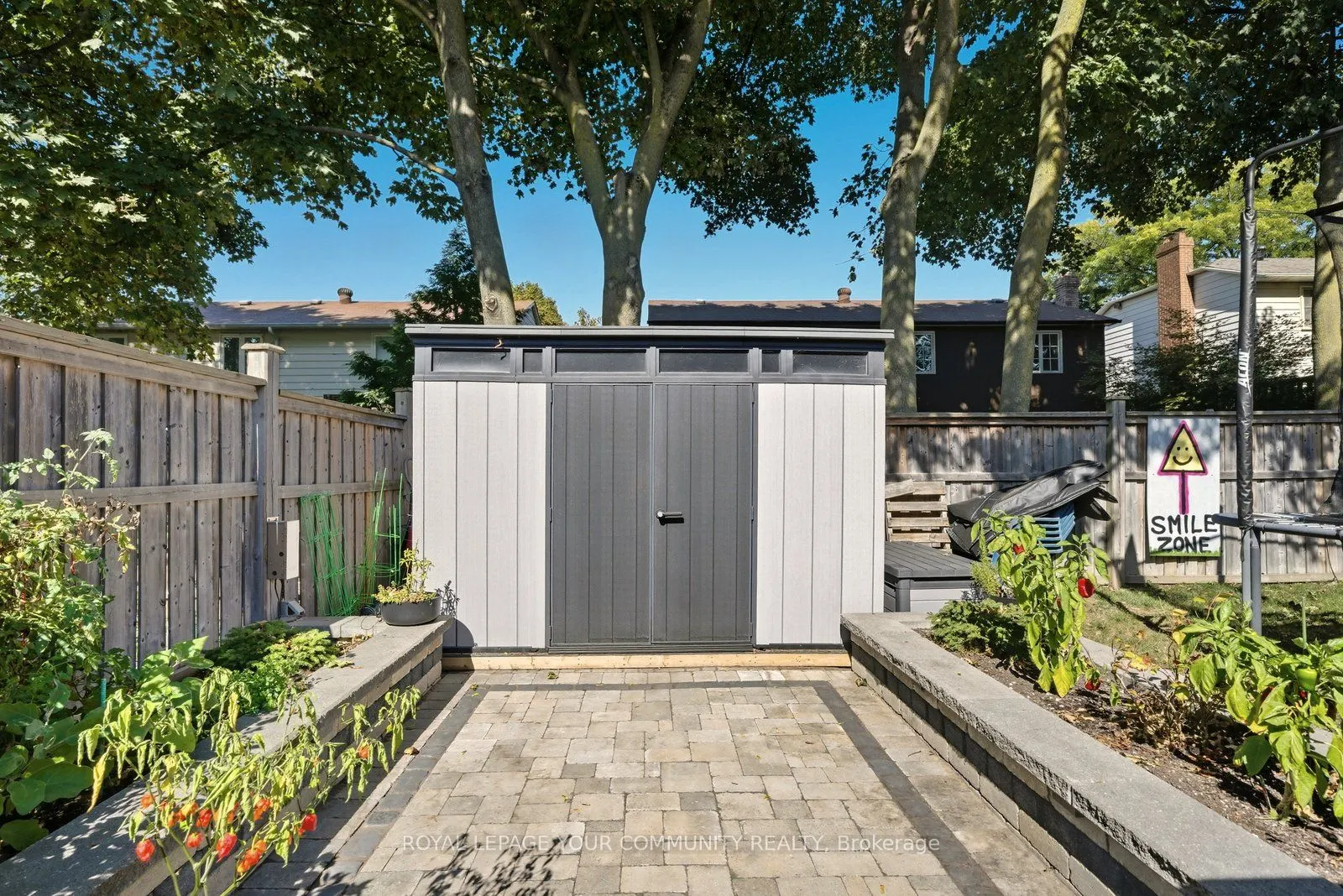 32 Ravengloss Drive