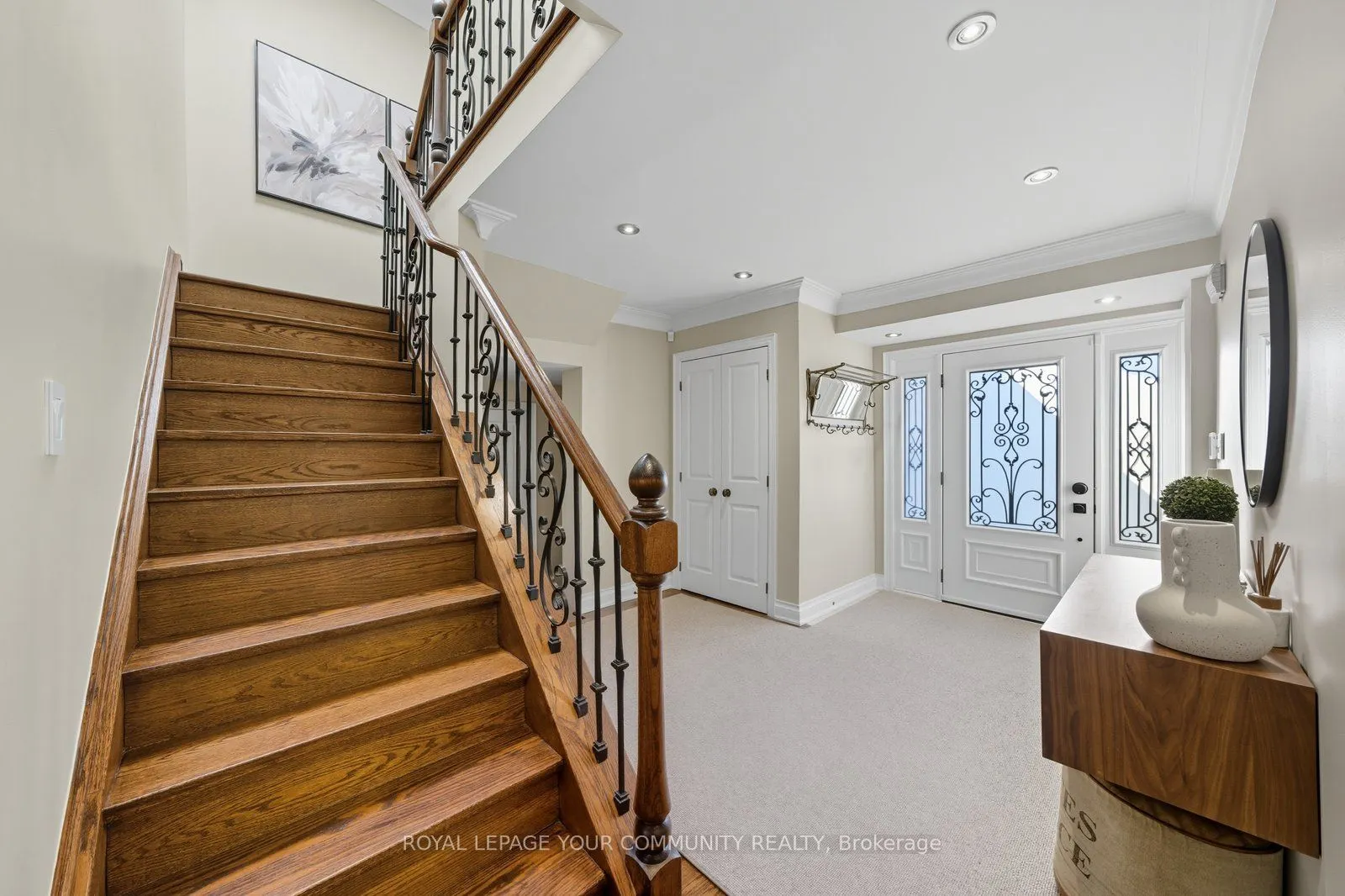 32 Ravengloss Drive