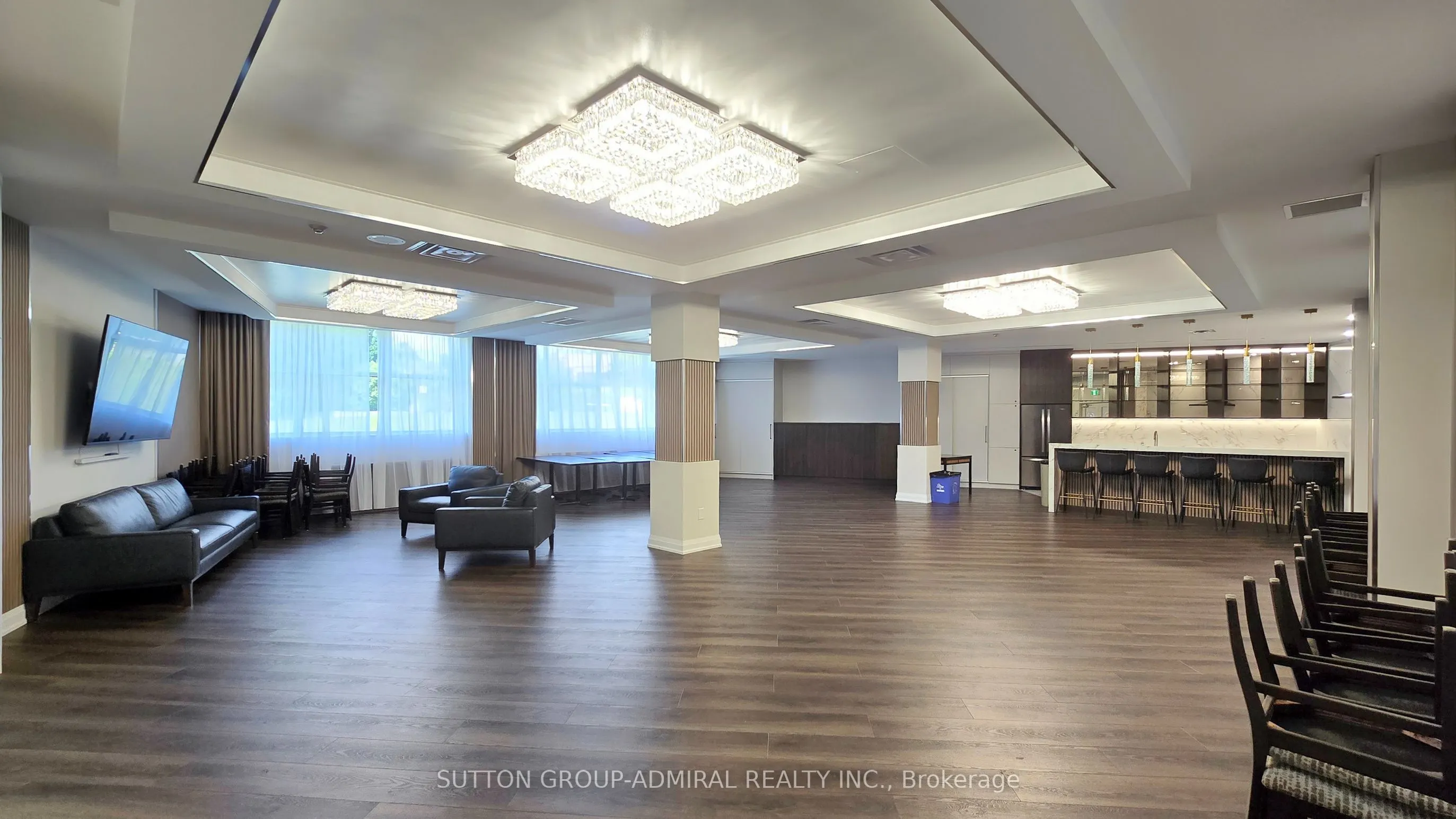 30 Harding Boulevard W, #917