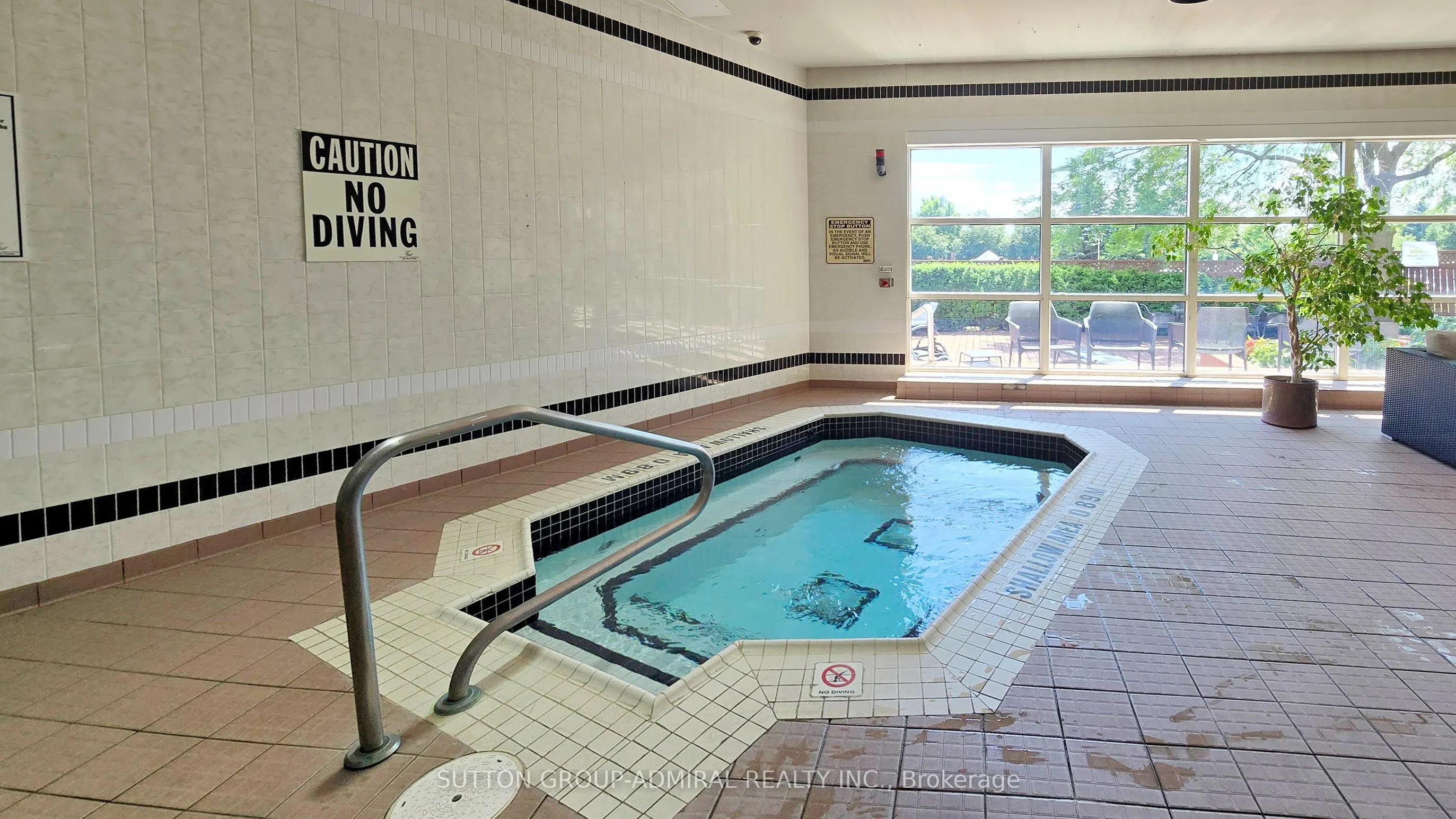 30 Harding Boulevard W, #917