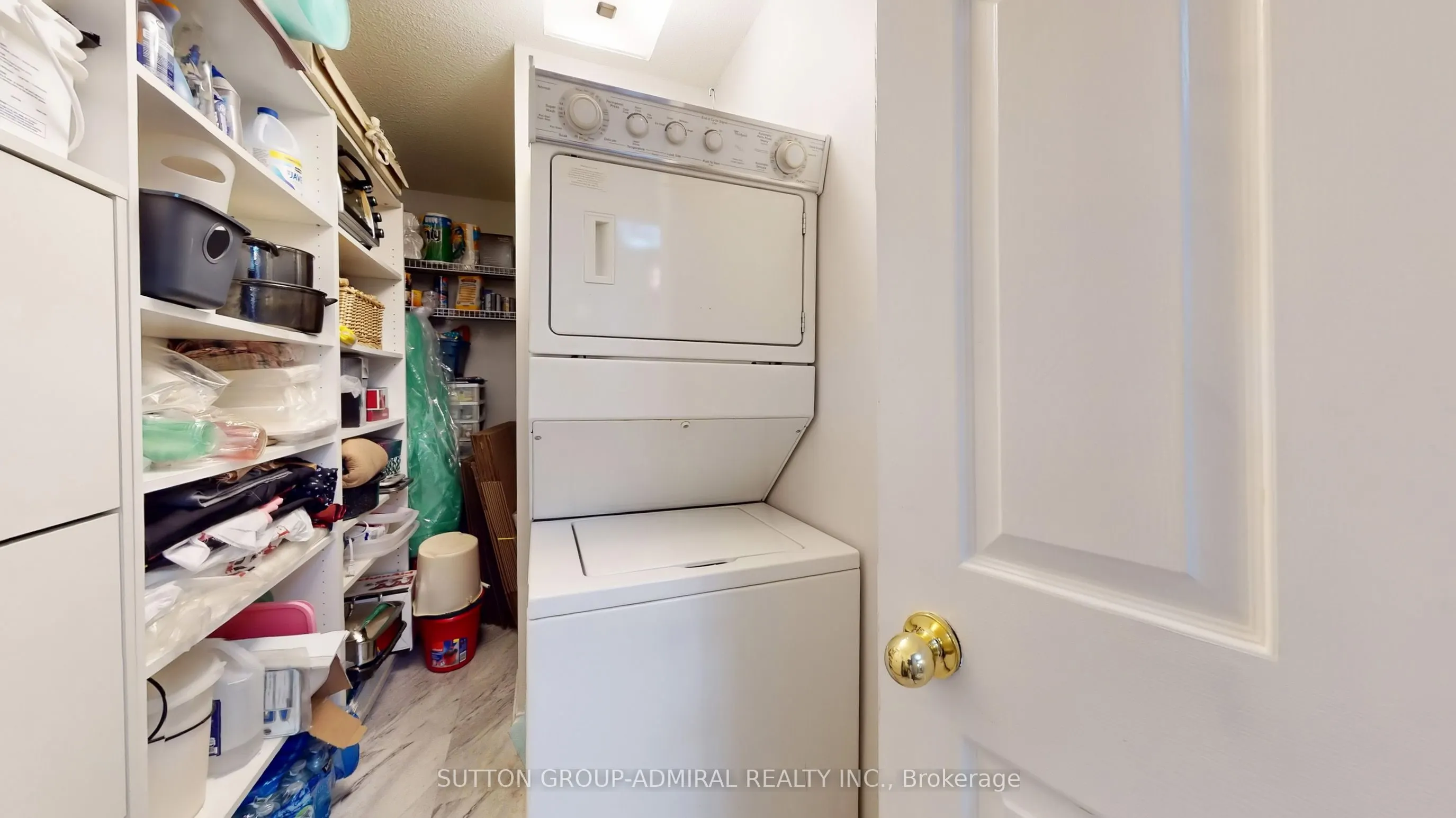 30 Harding Boulevard W, #917