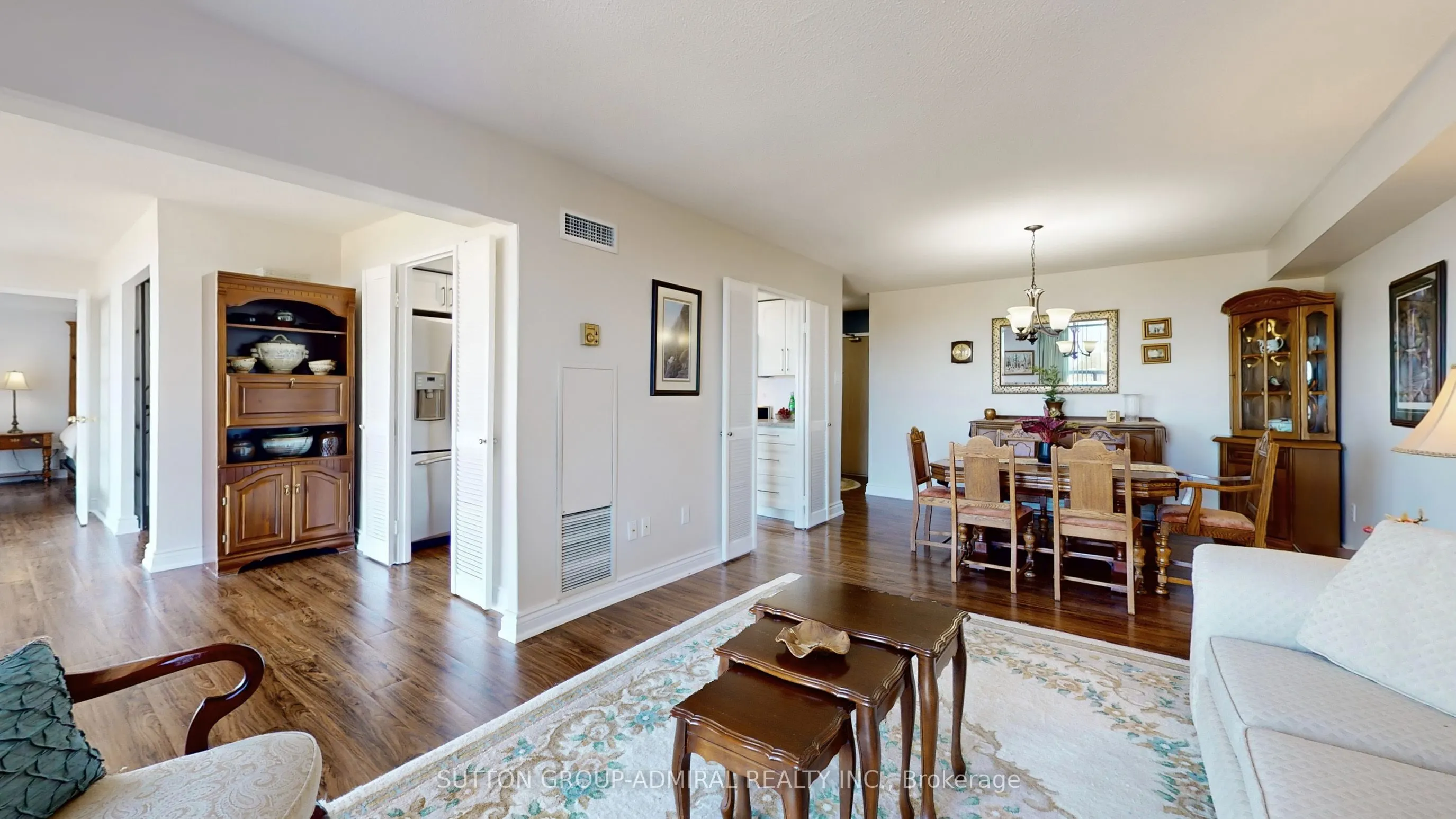 30 Harding Boulevard W, #917