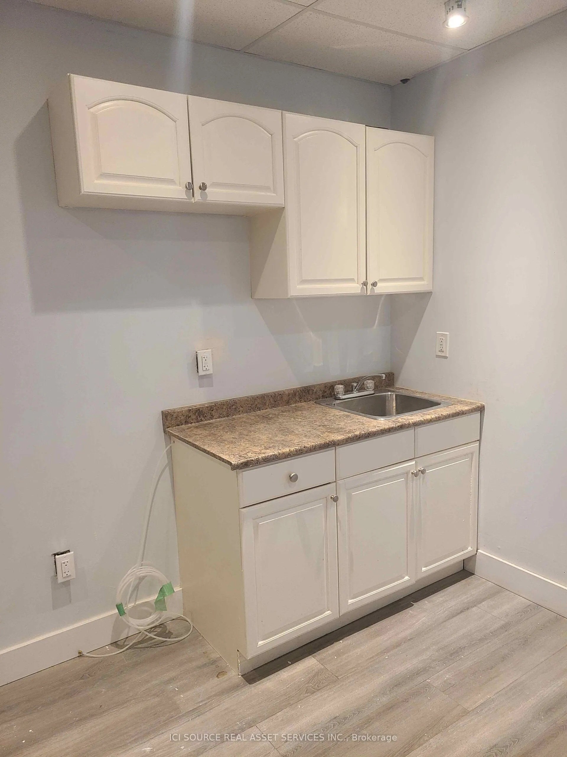 410 Chrislea Road, #12