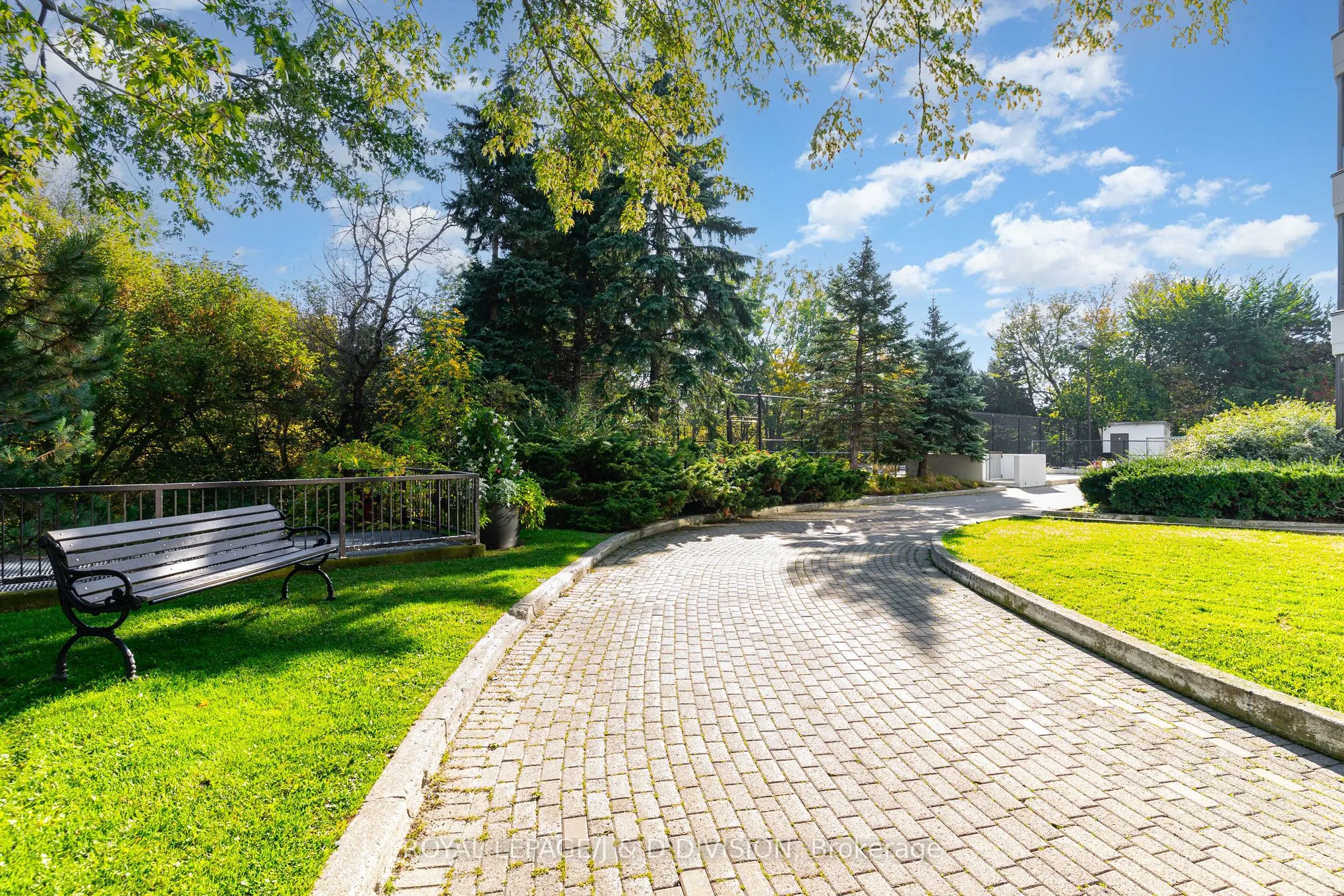 8501 Bayview Avenue, #815