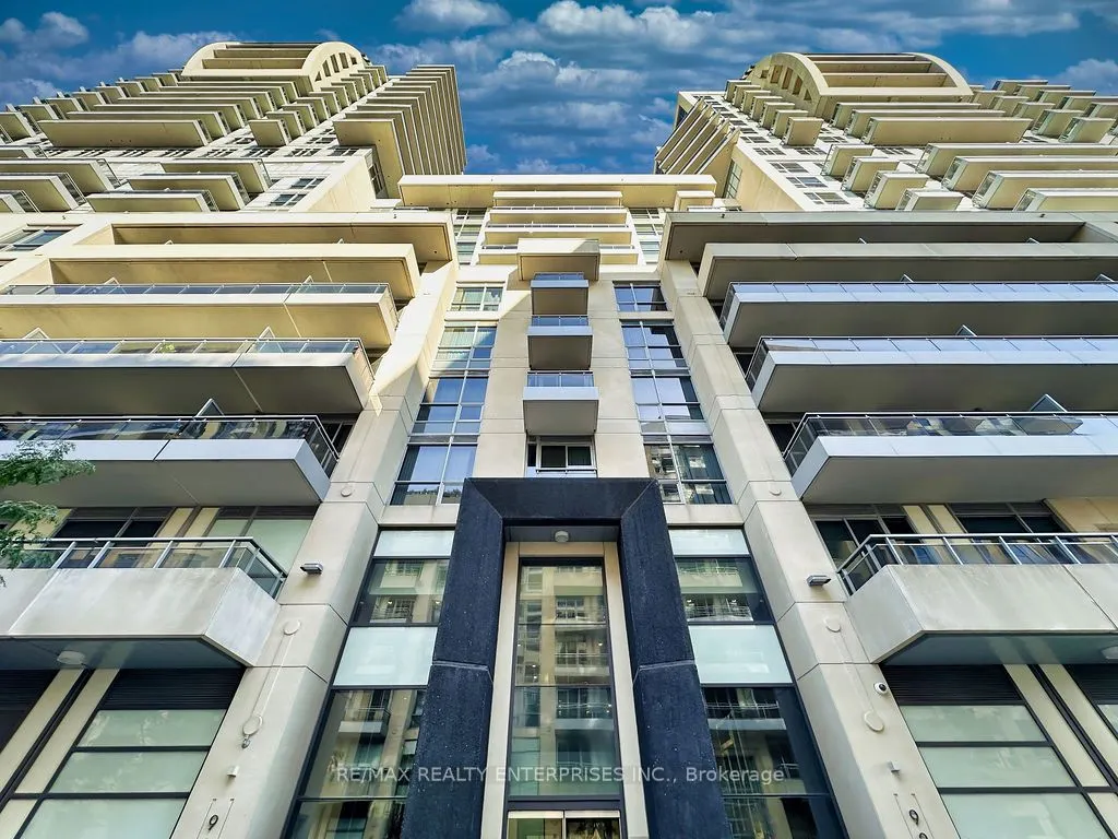 9205 YONGE Street, #802