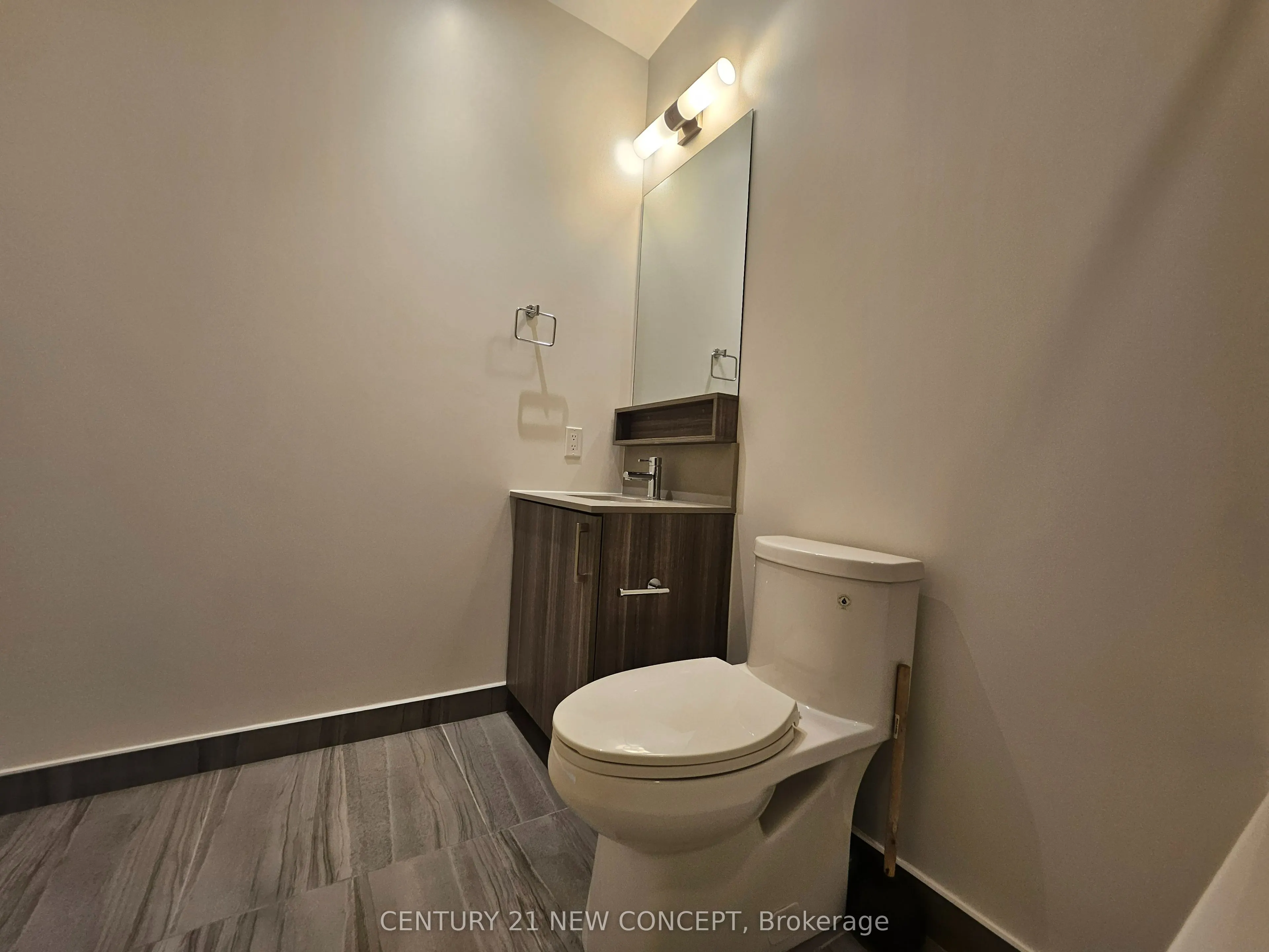 898 Portage Parkway, #2902