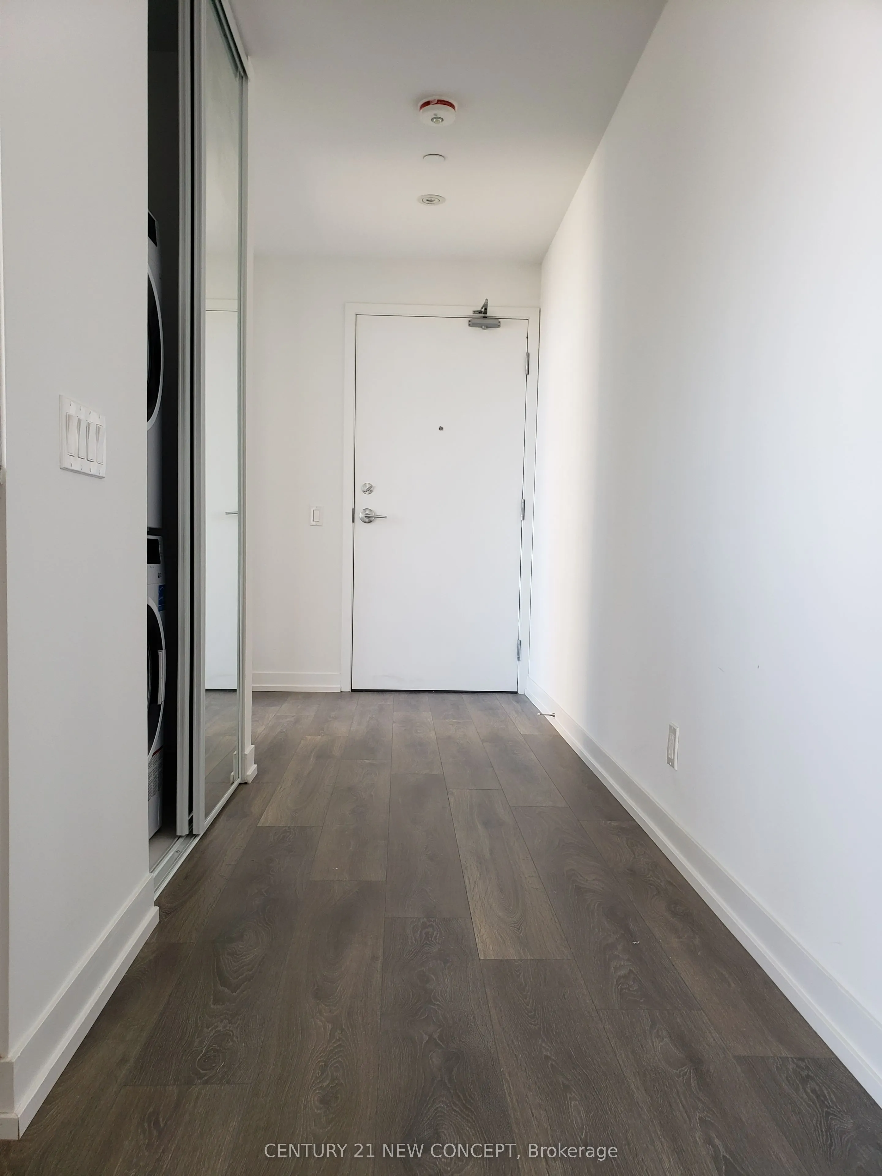 898 Portage Parkway, #2902