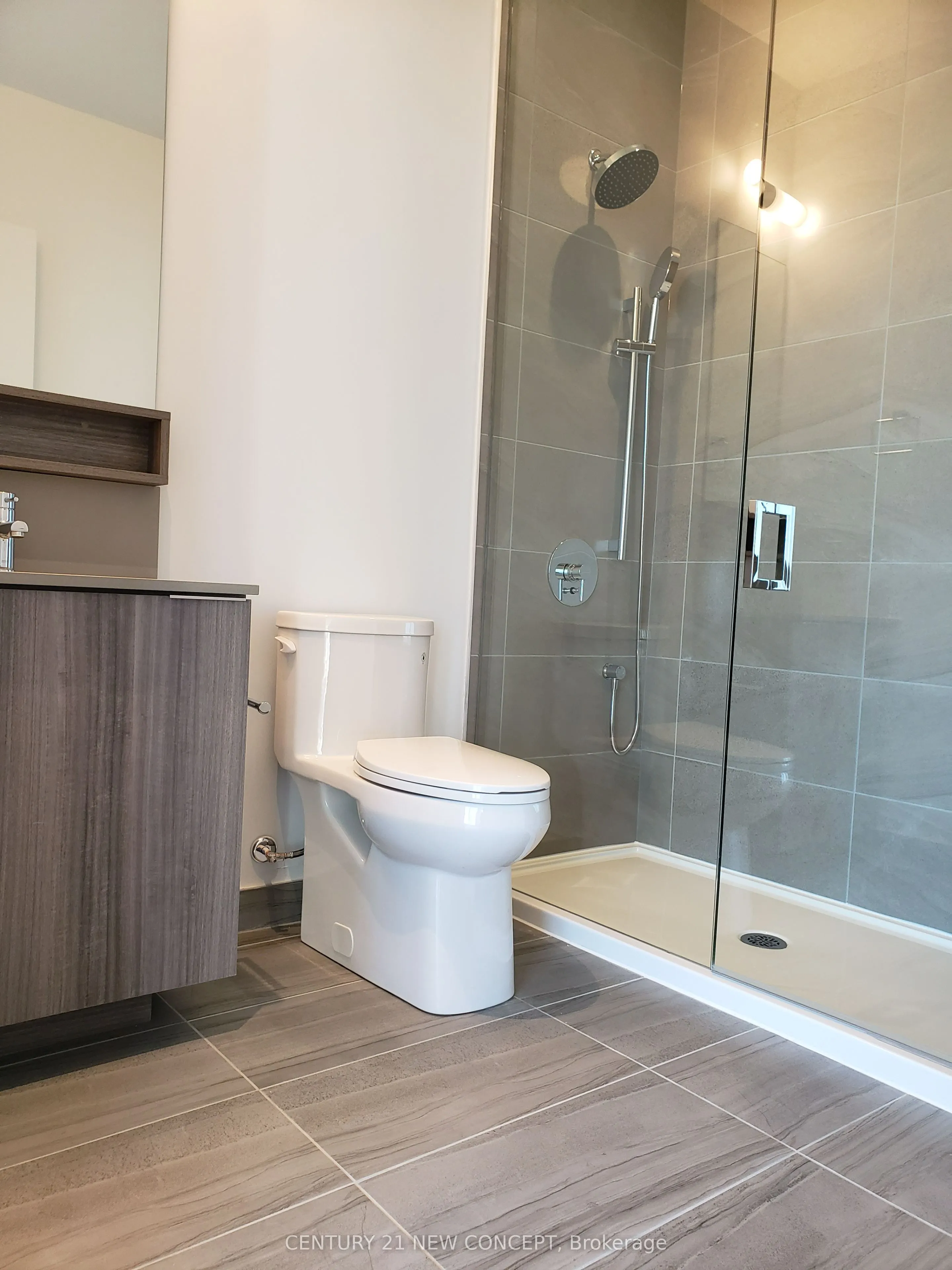 898 Portage Parkway, #2902