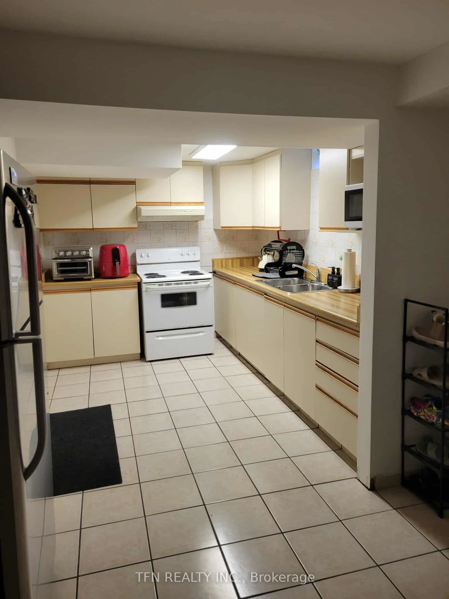 112 Trafalgar Square, #Lower