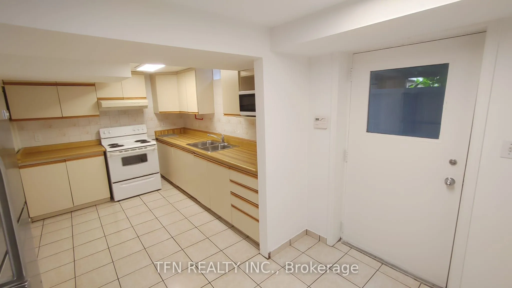 112 Trafalgar Square, #Lower