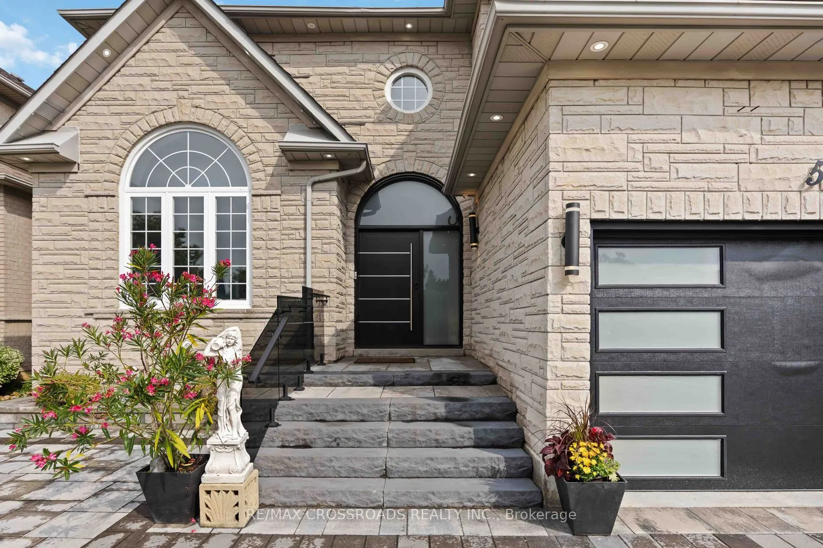 50 Grandlea Crescent