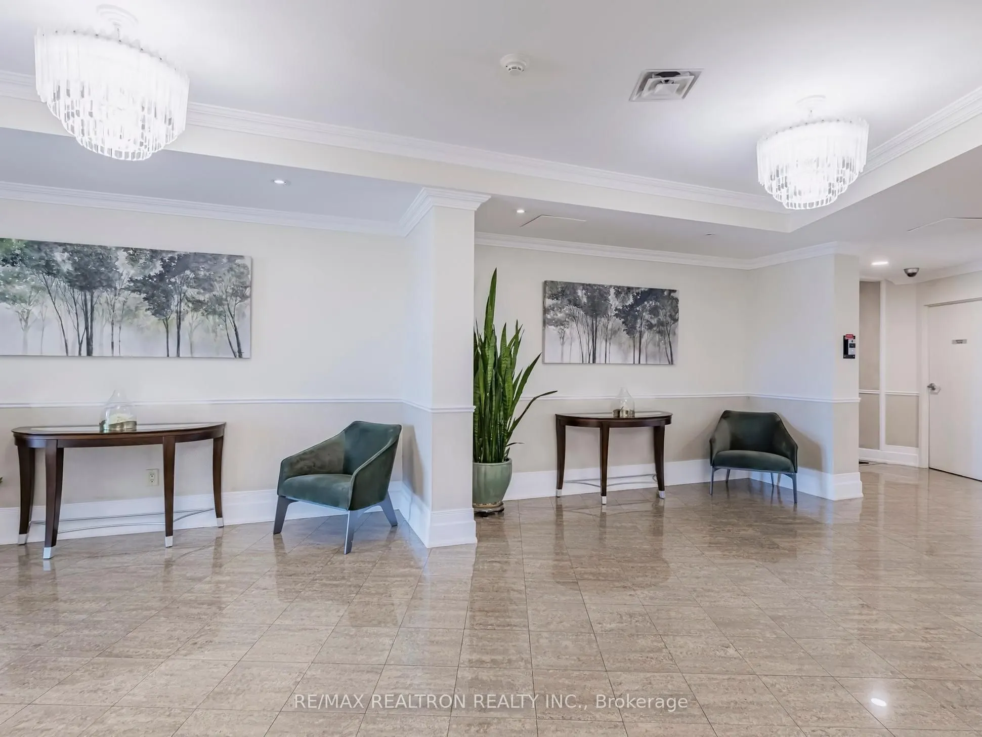 40 Harding Boulevard W, #1015