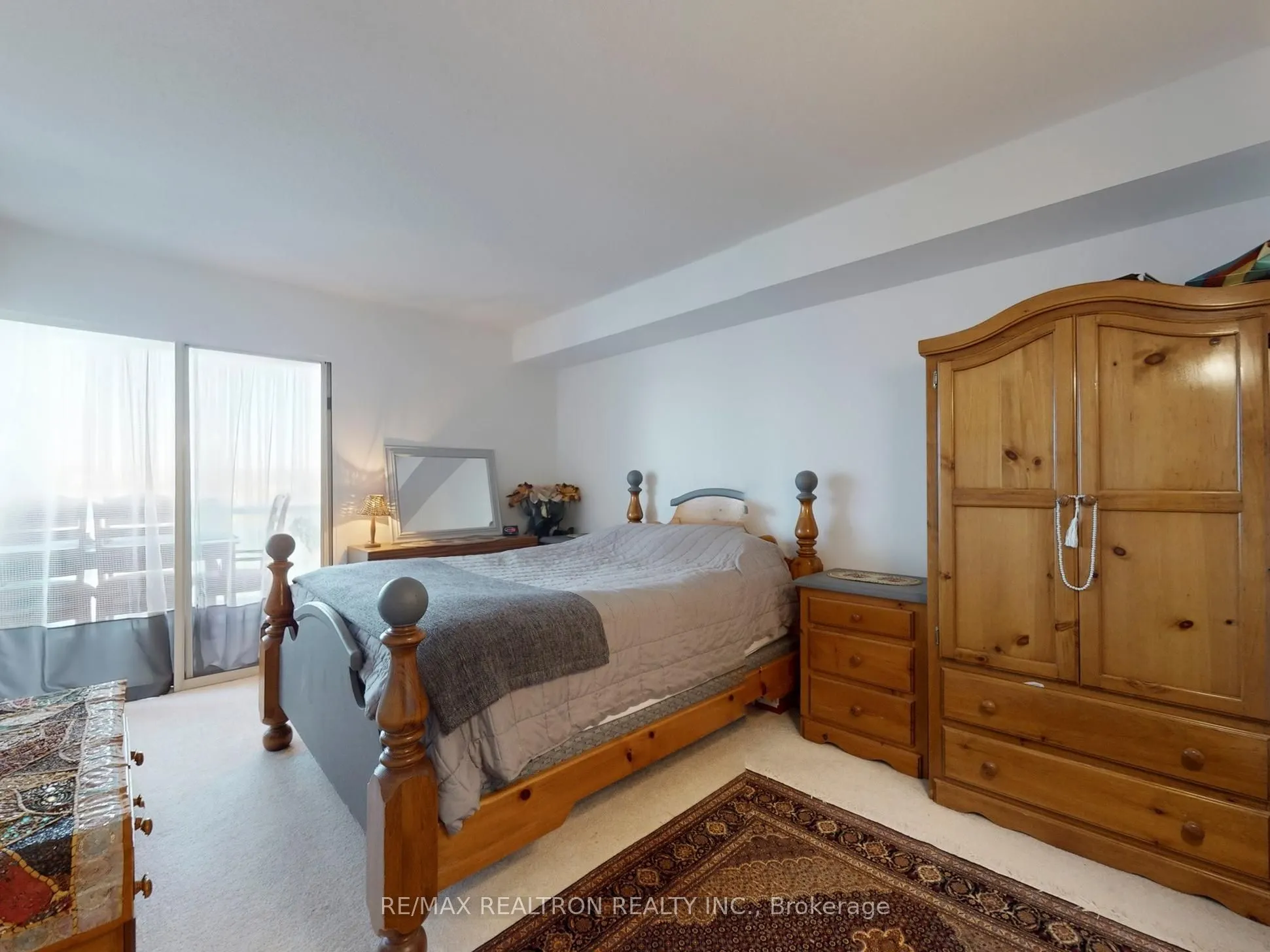 40 Harding Boulevard W, #1015
