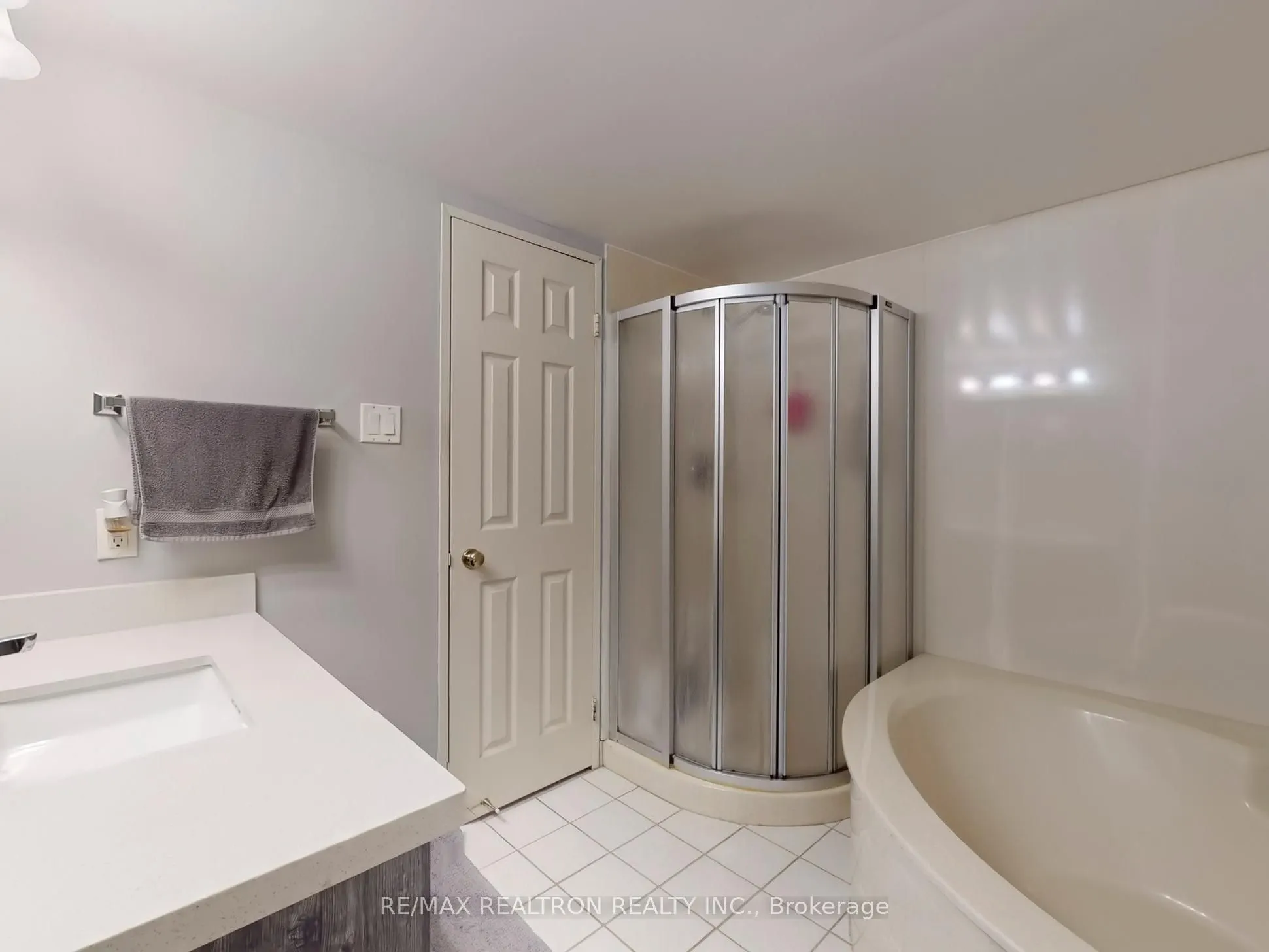 40 Harding Boulevard W, #1015