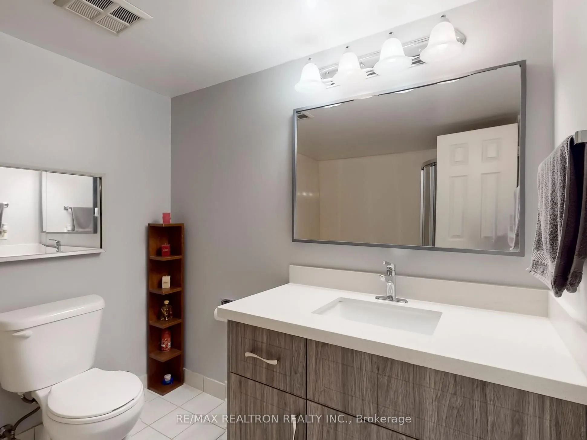40 Harding Boulevard W, #1015