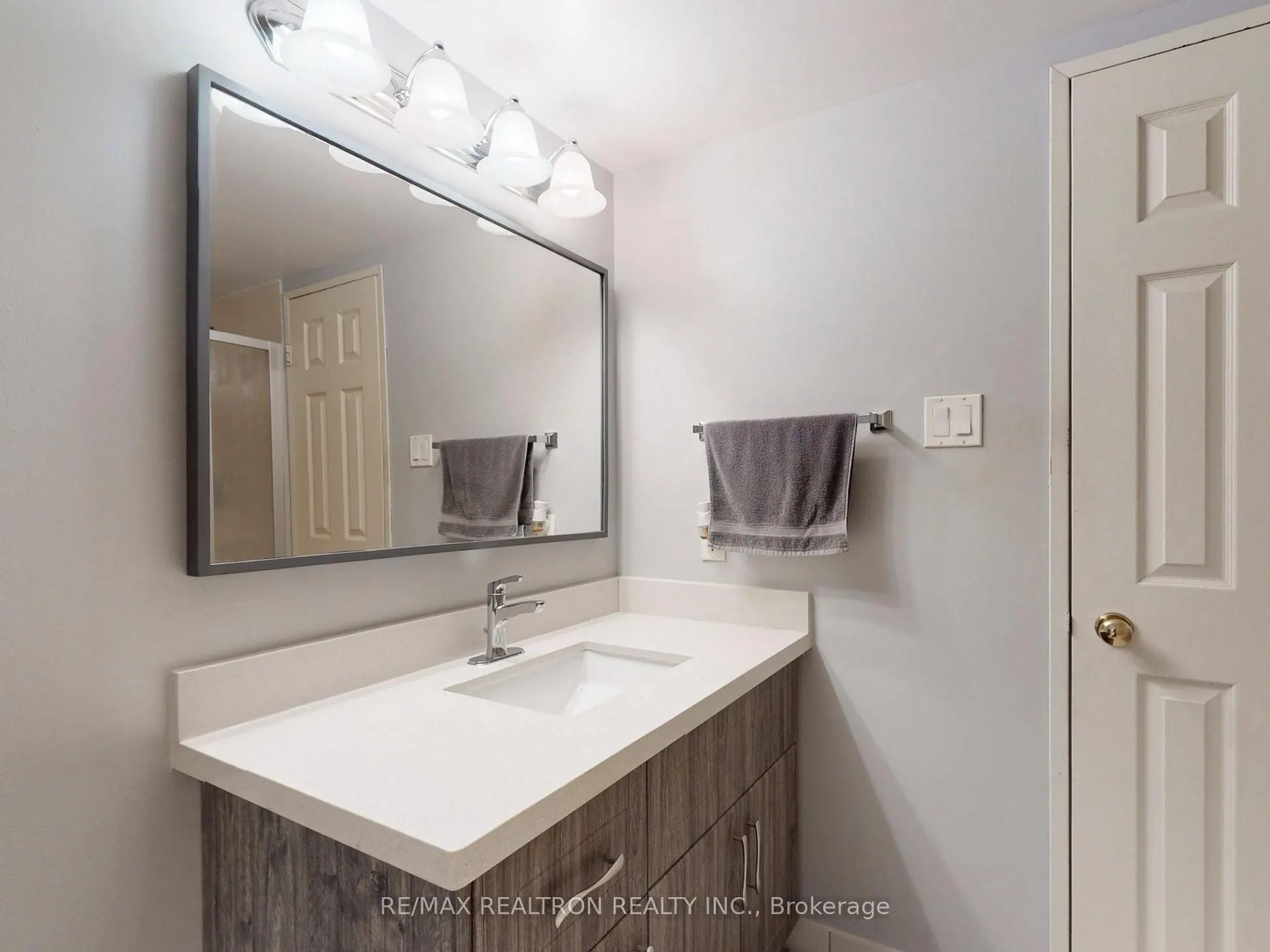 40 Harding Boulevard W, #1015