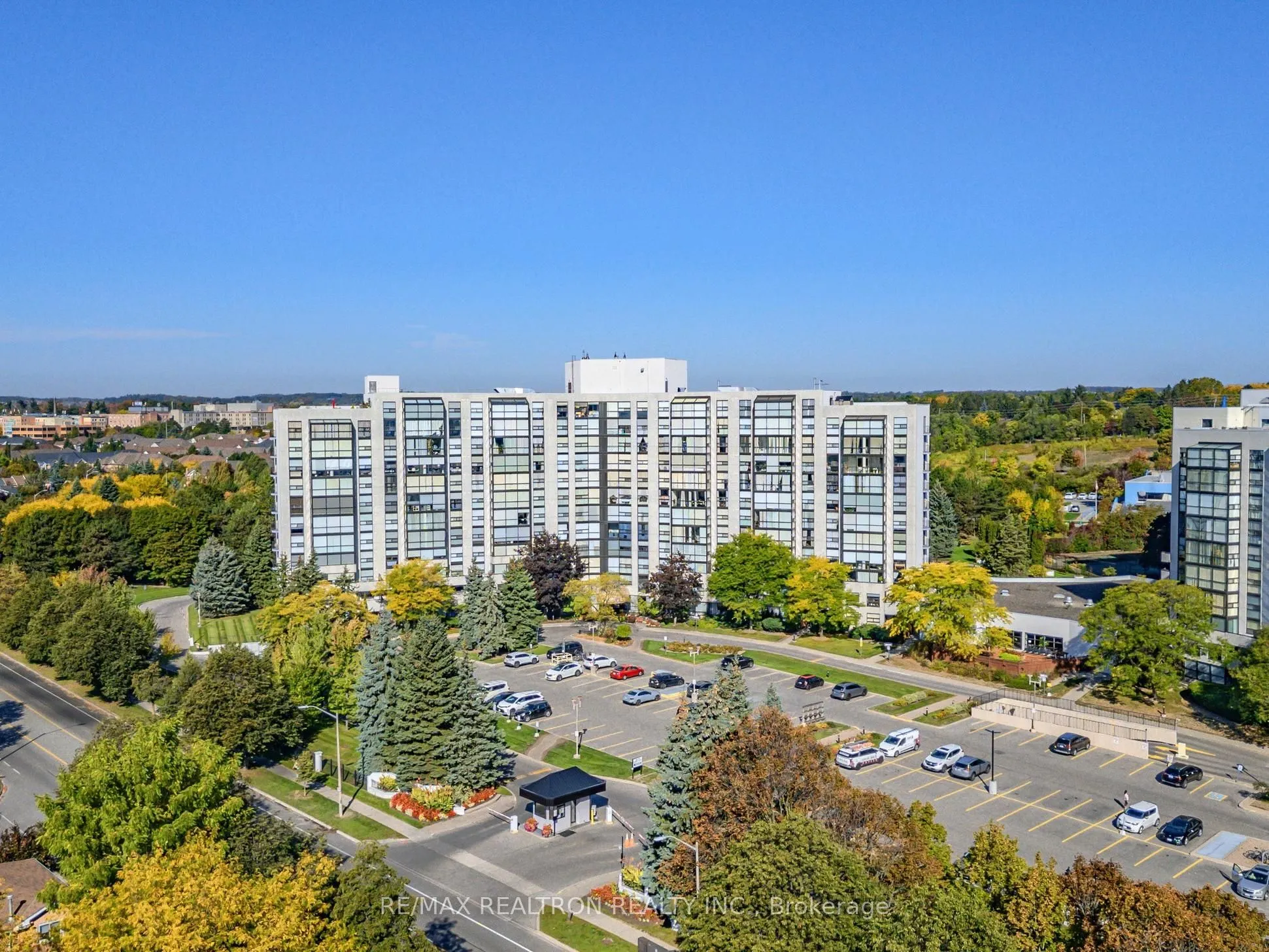 40 Harding Boulevard W, #1015
