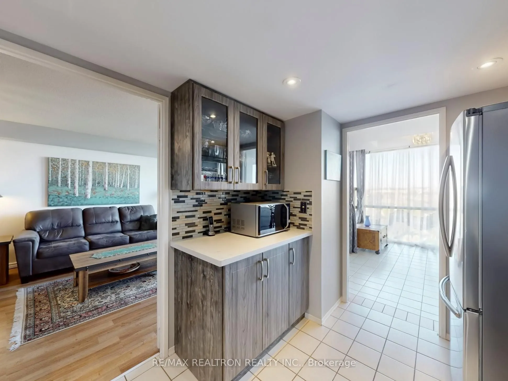 40 Harding Boulevard W, #1015