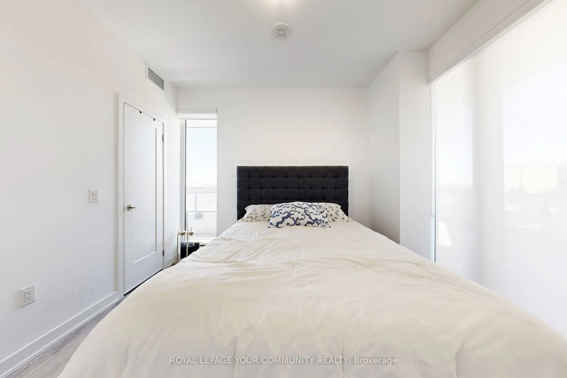 95 Oneida Crescent, #503