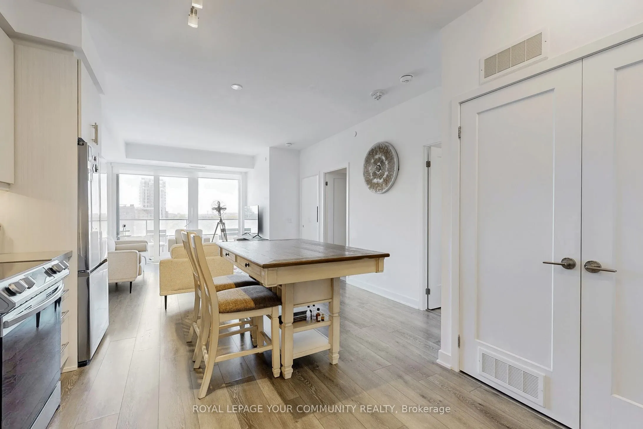 95 Oneida Crescent, #503