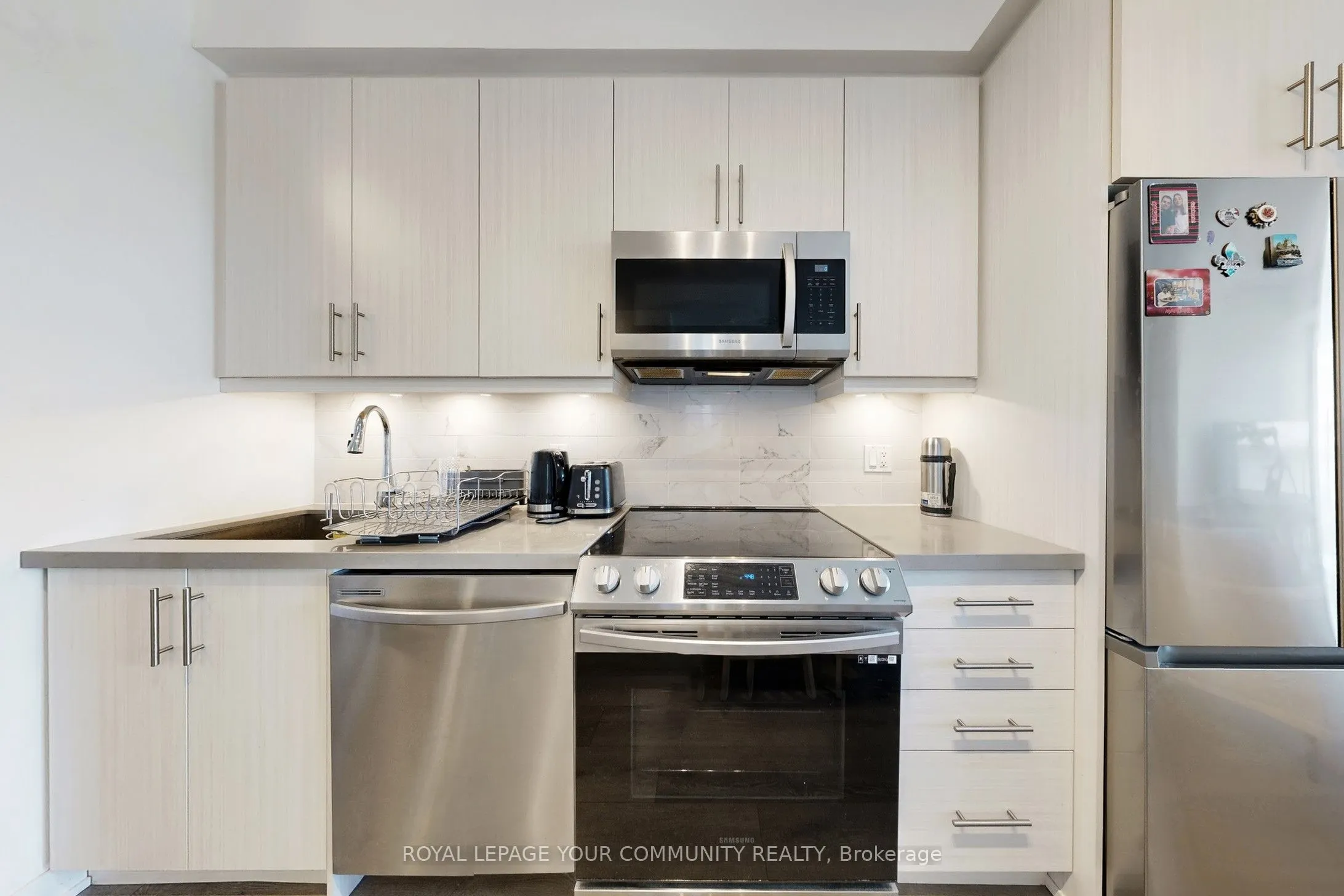 95 Oneida Crescent, #503