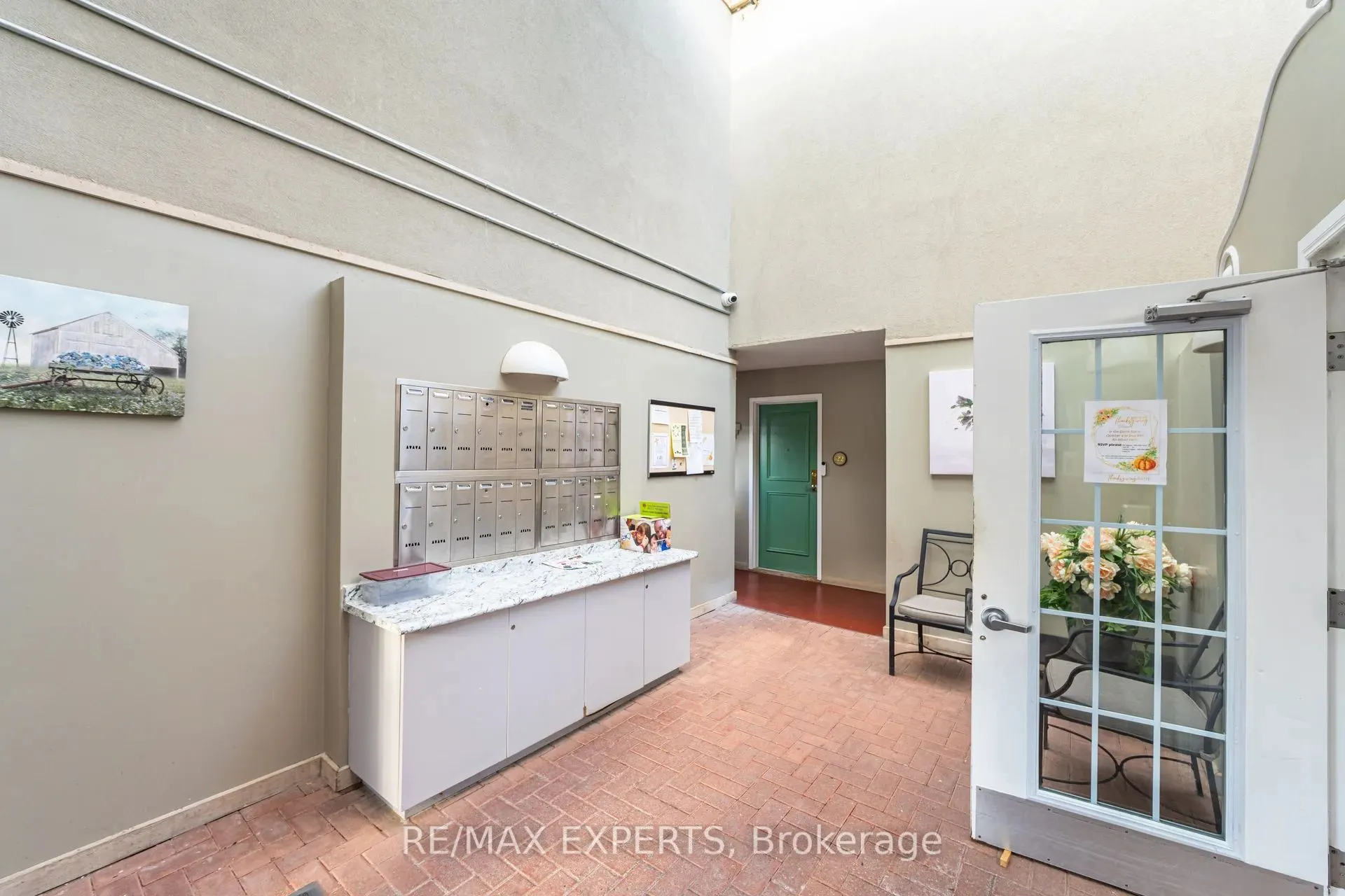 77 Mill Street E, #22