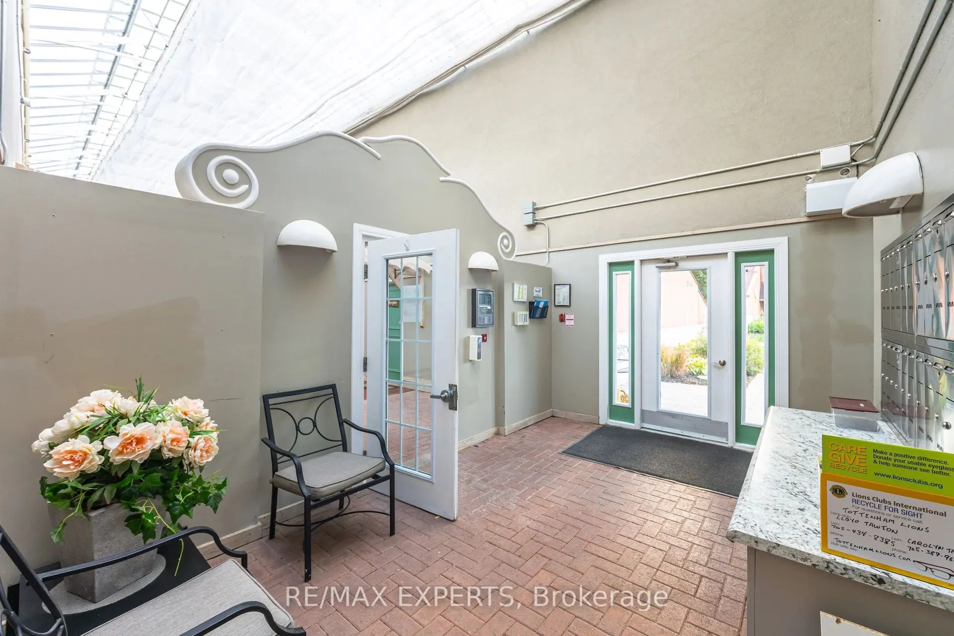77 Mill Street E, #22