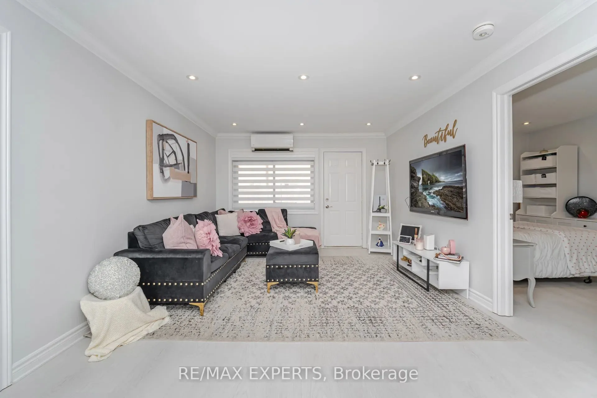 77 Mill Street E, #22