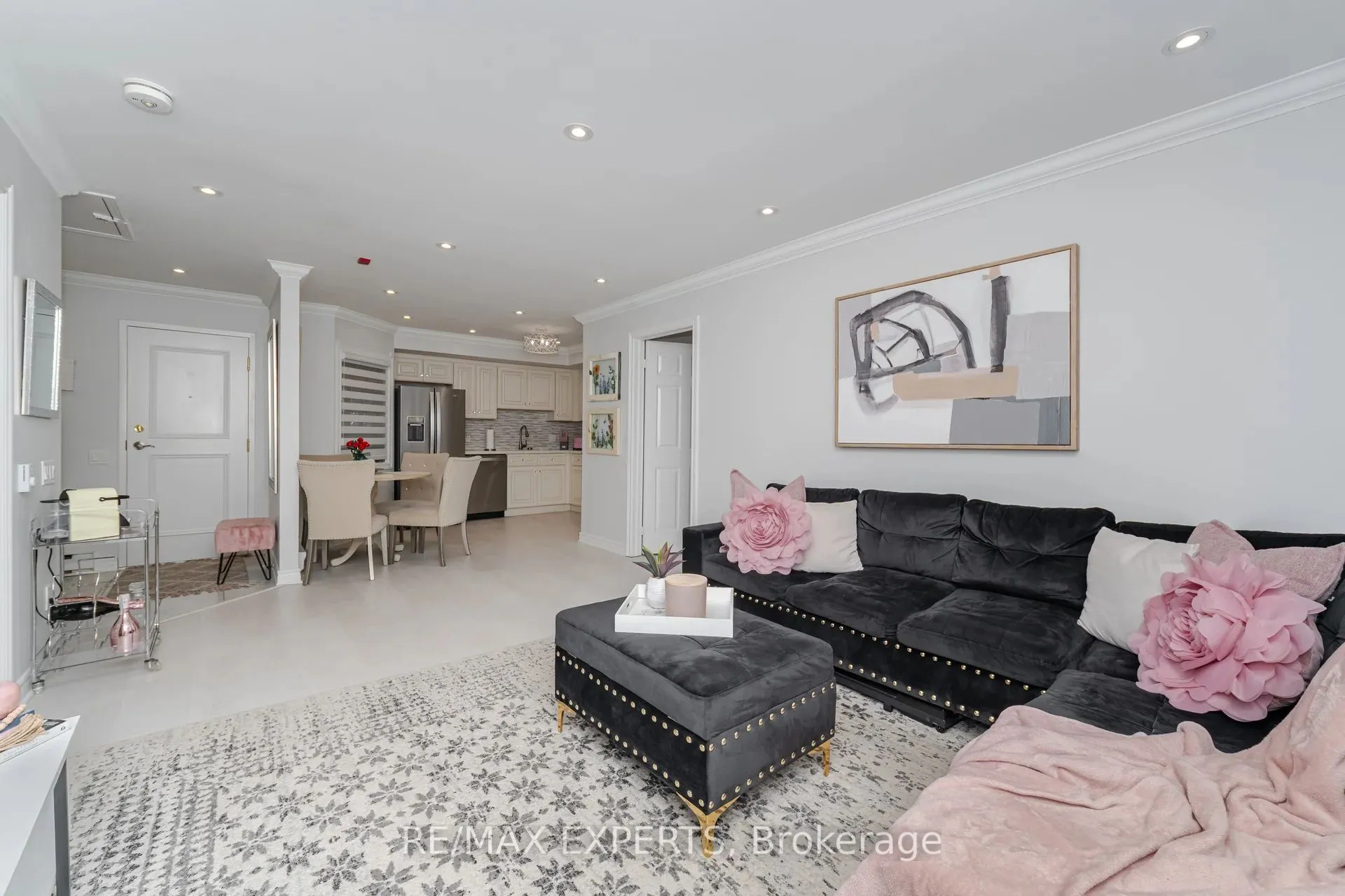 77 Mill Street E, #22