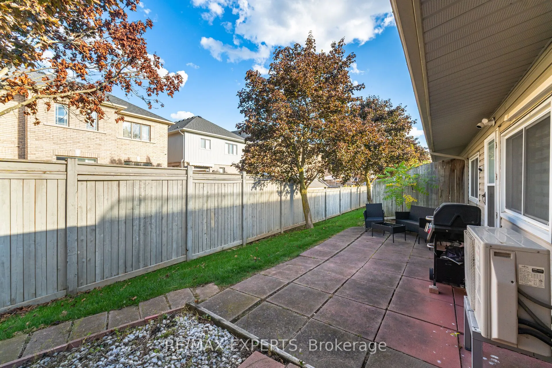 77 Mill Street E, #22