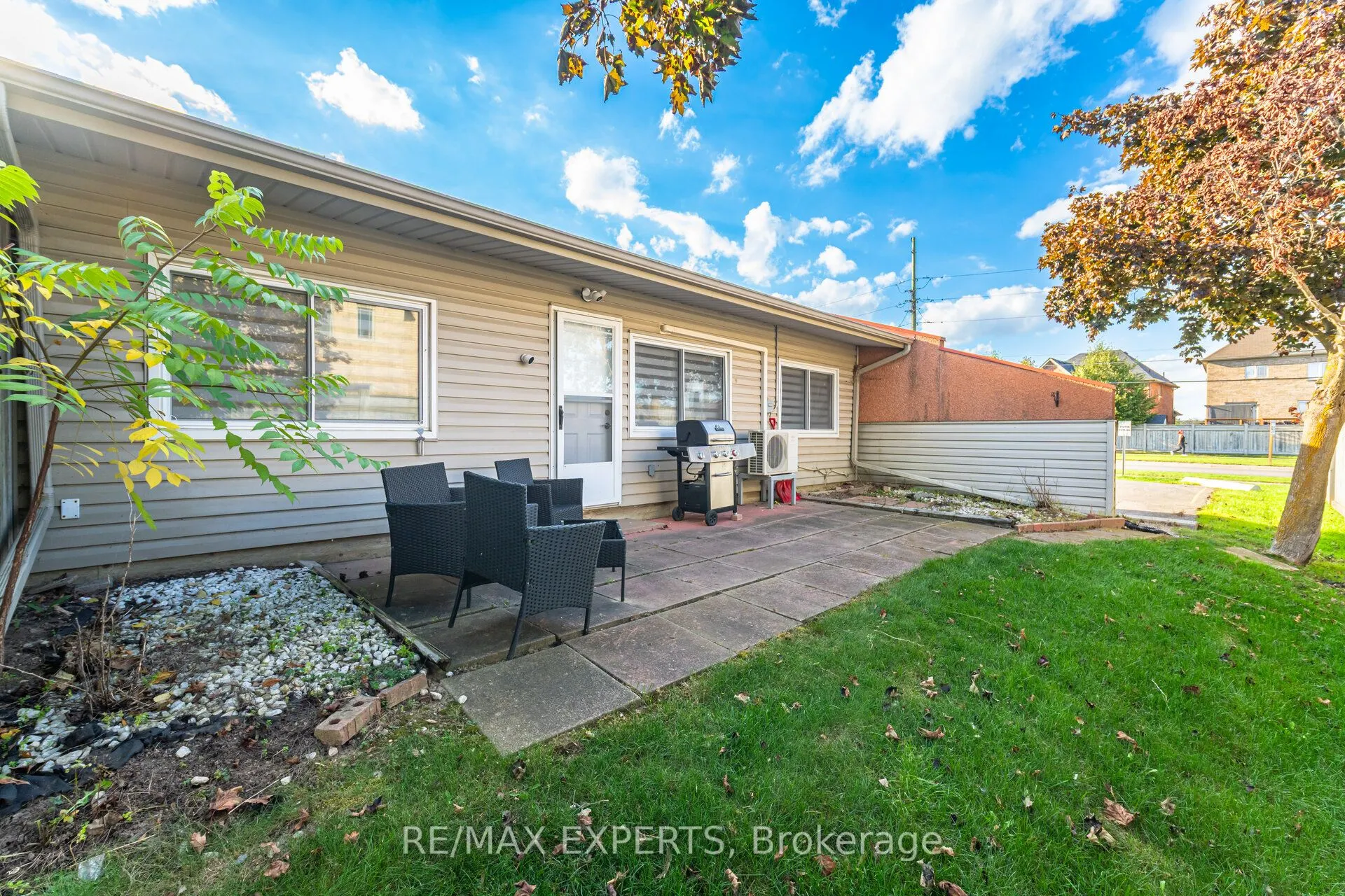 77 Mill Street E, #22