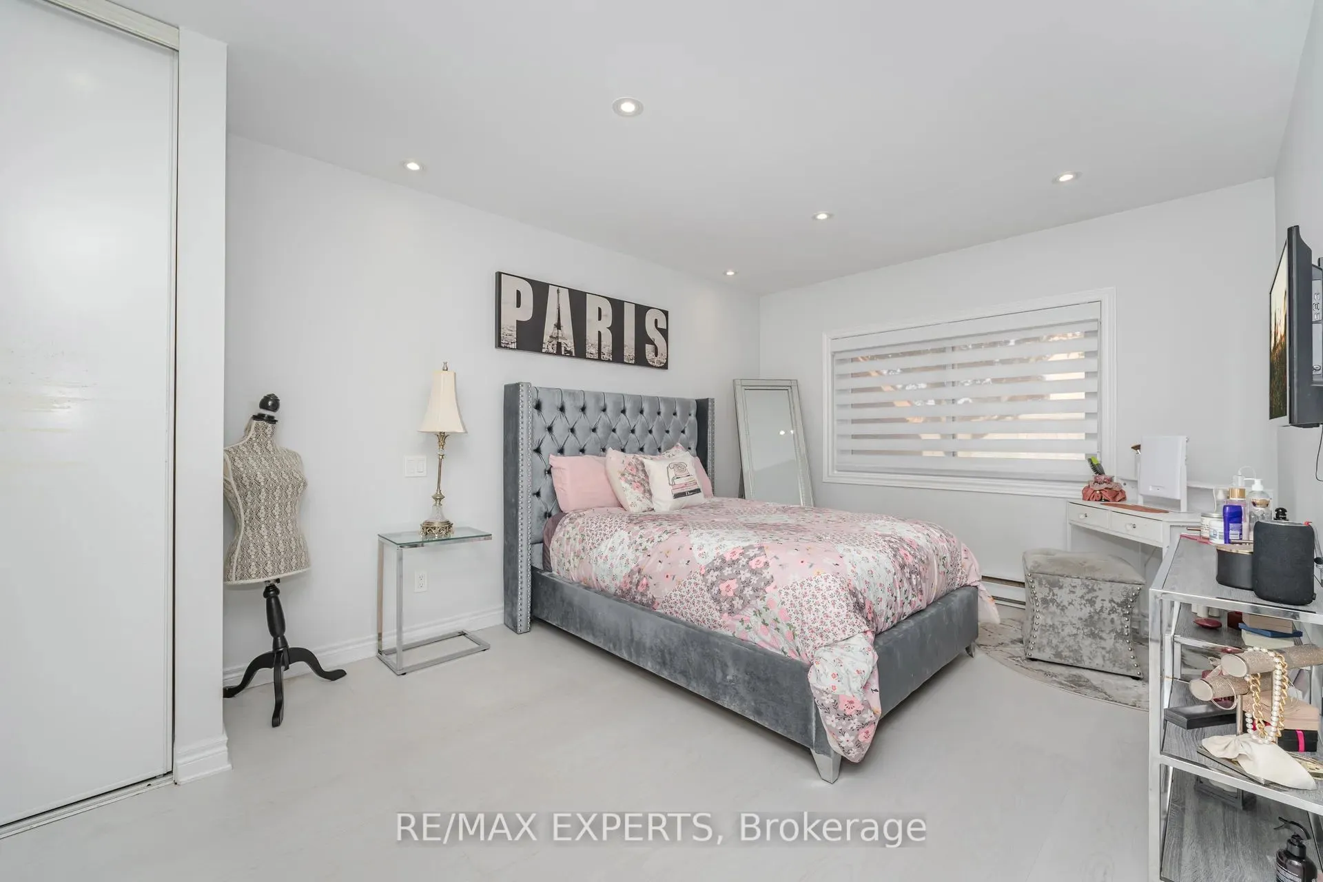 77 Mill Street E, #22