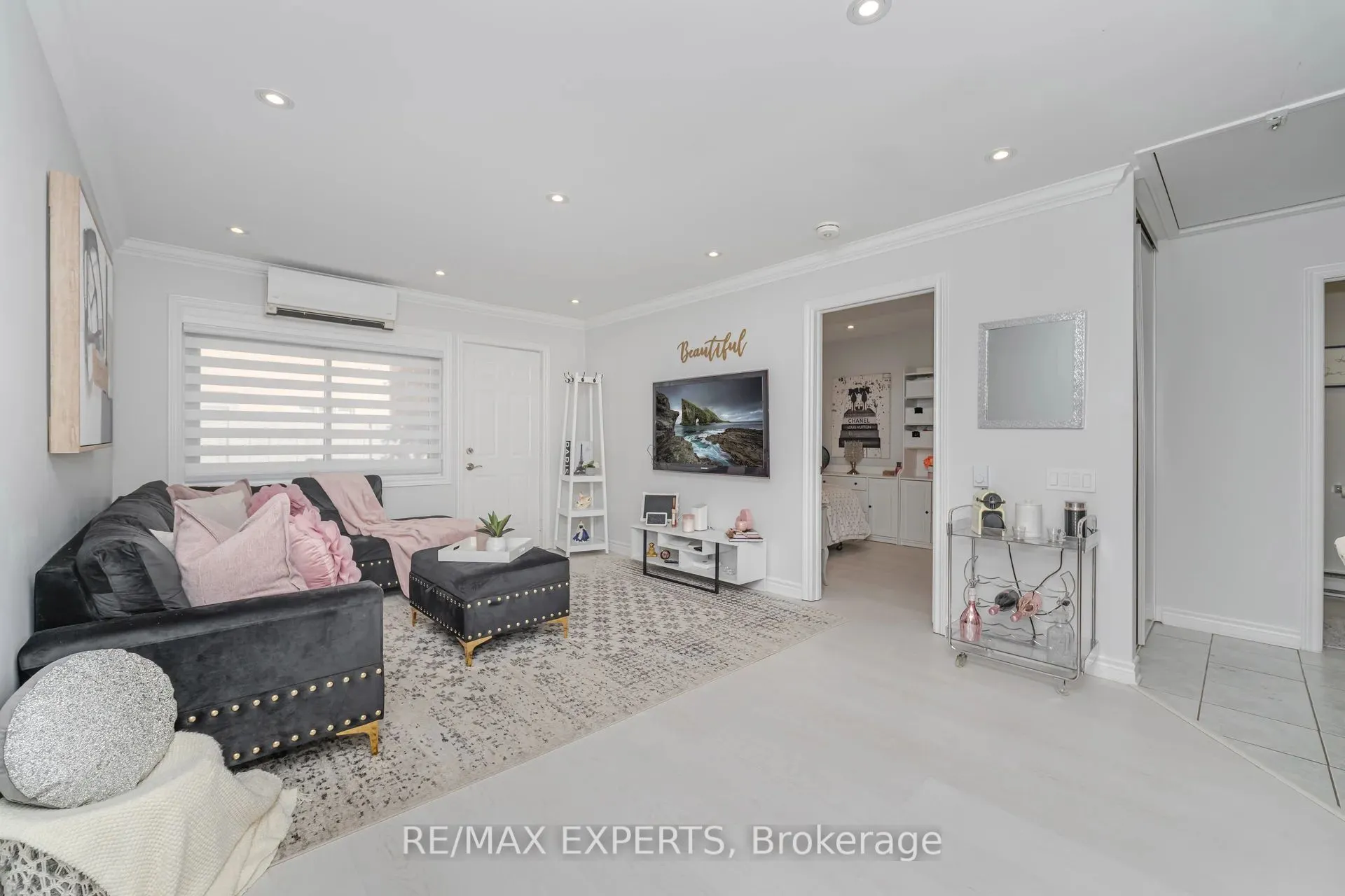 77 Mill Street E, #22