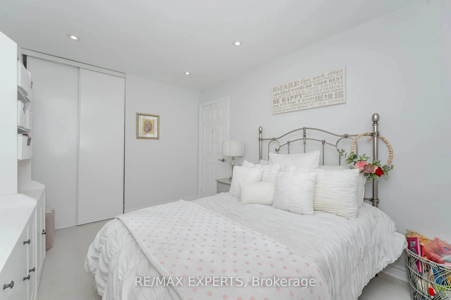 77 Mill Street E, #22