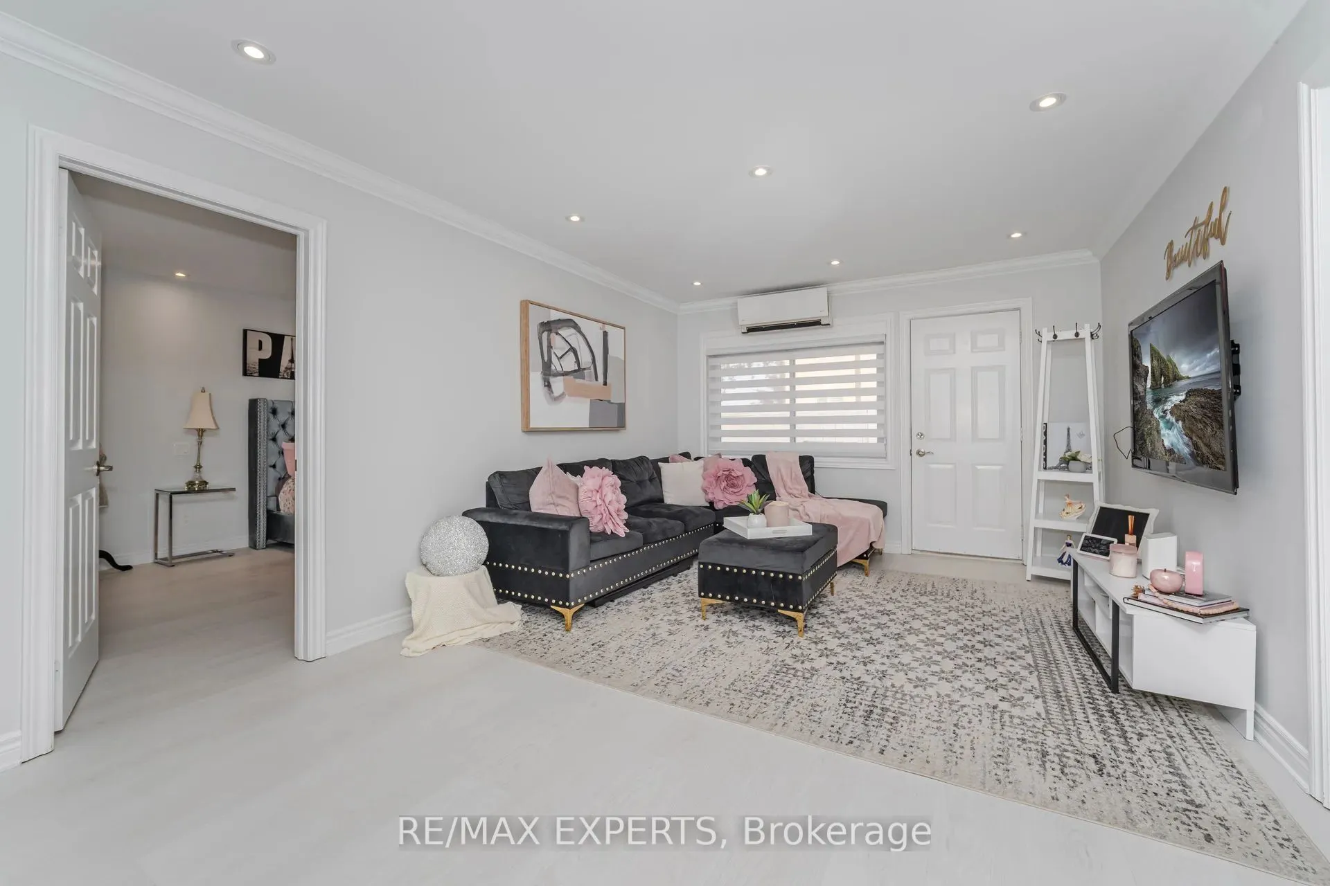 77 Mill Street E, #22