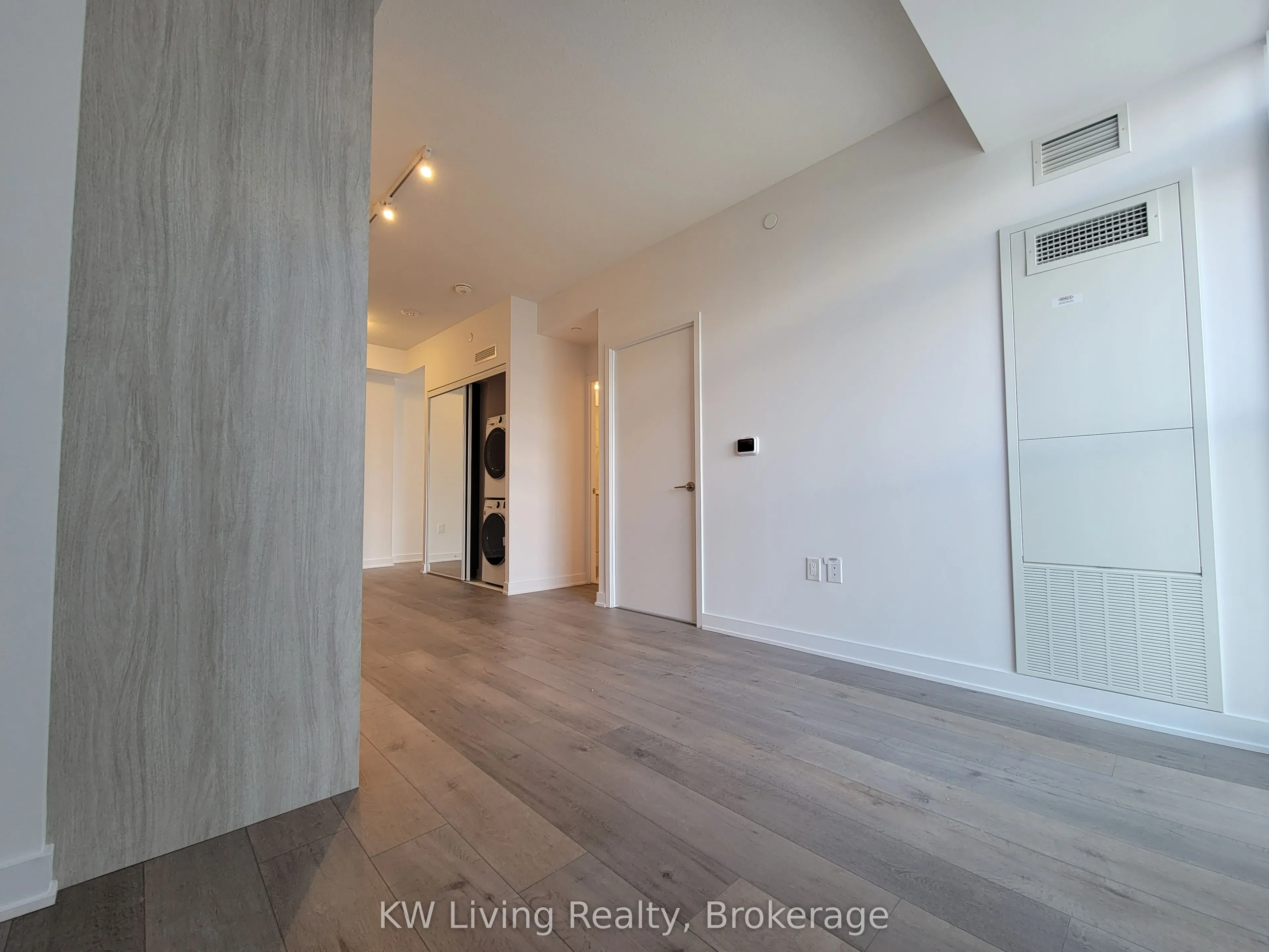 60 Honeycrisp Crescent, #1507