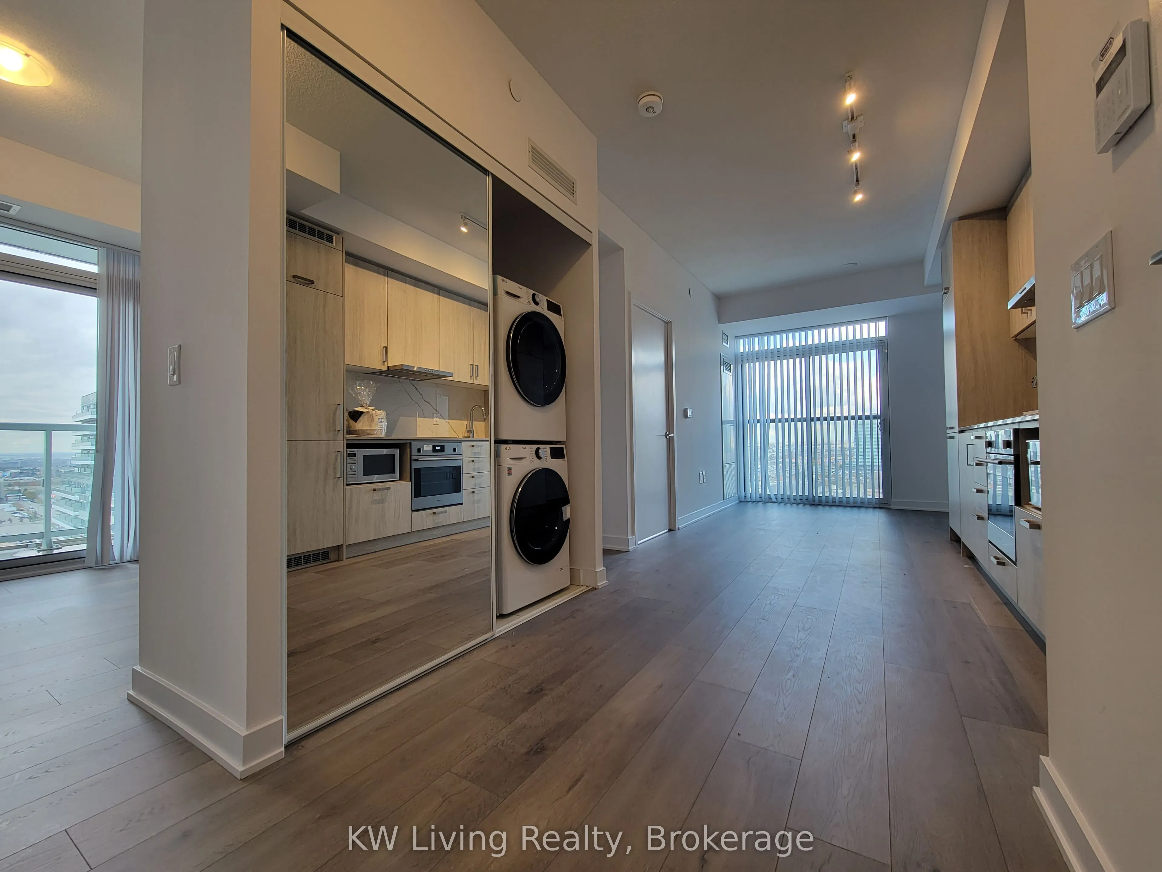 60 Honeycrisp Crescent, #1507