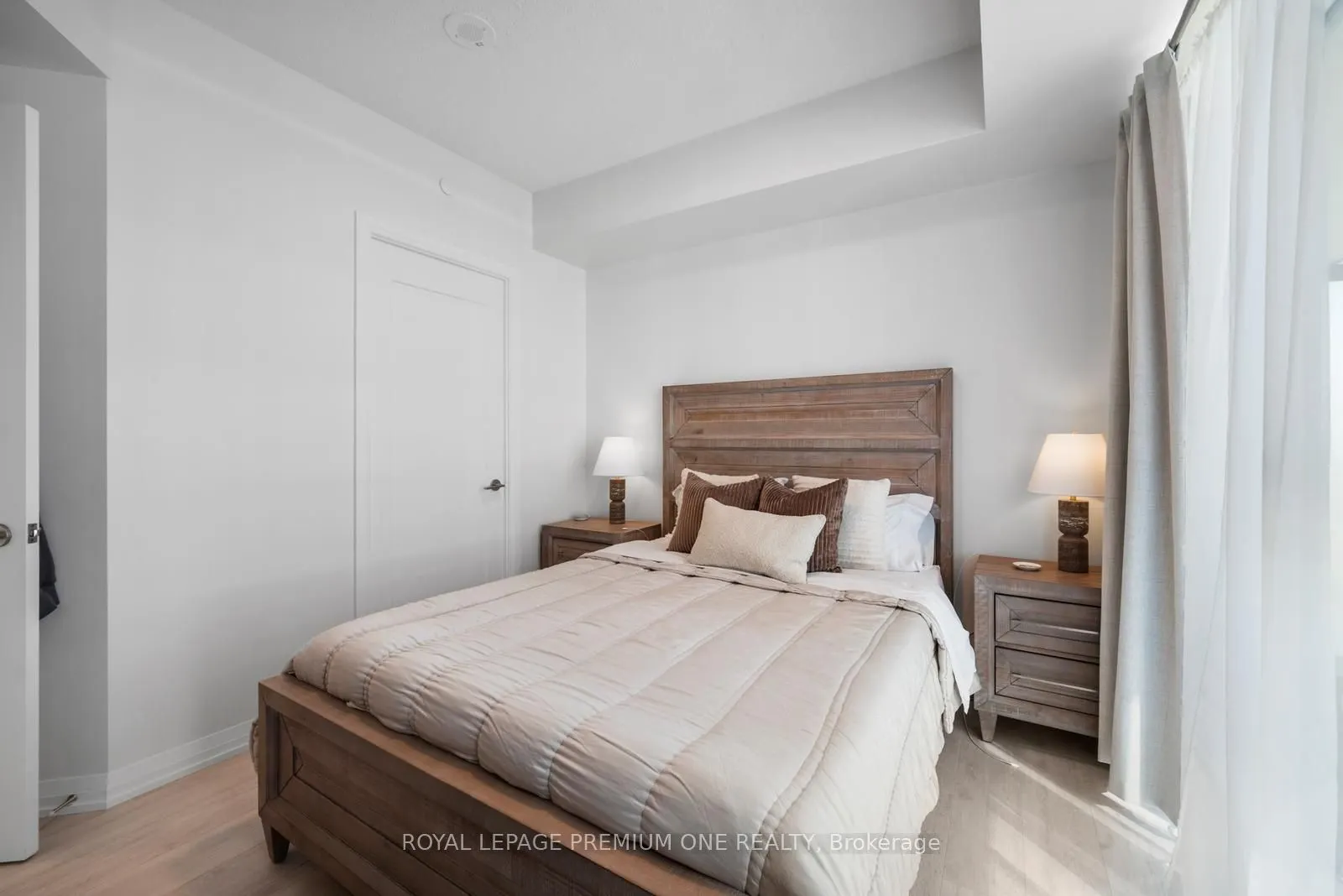 9000 JANE Street, #1715