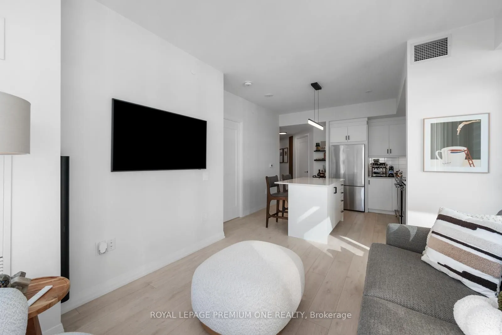 9000 JANE Street, #1715